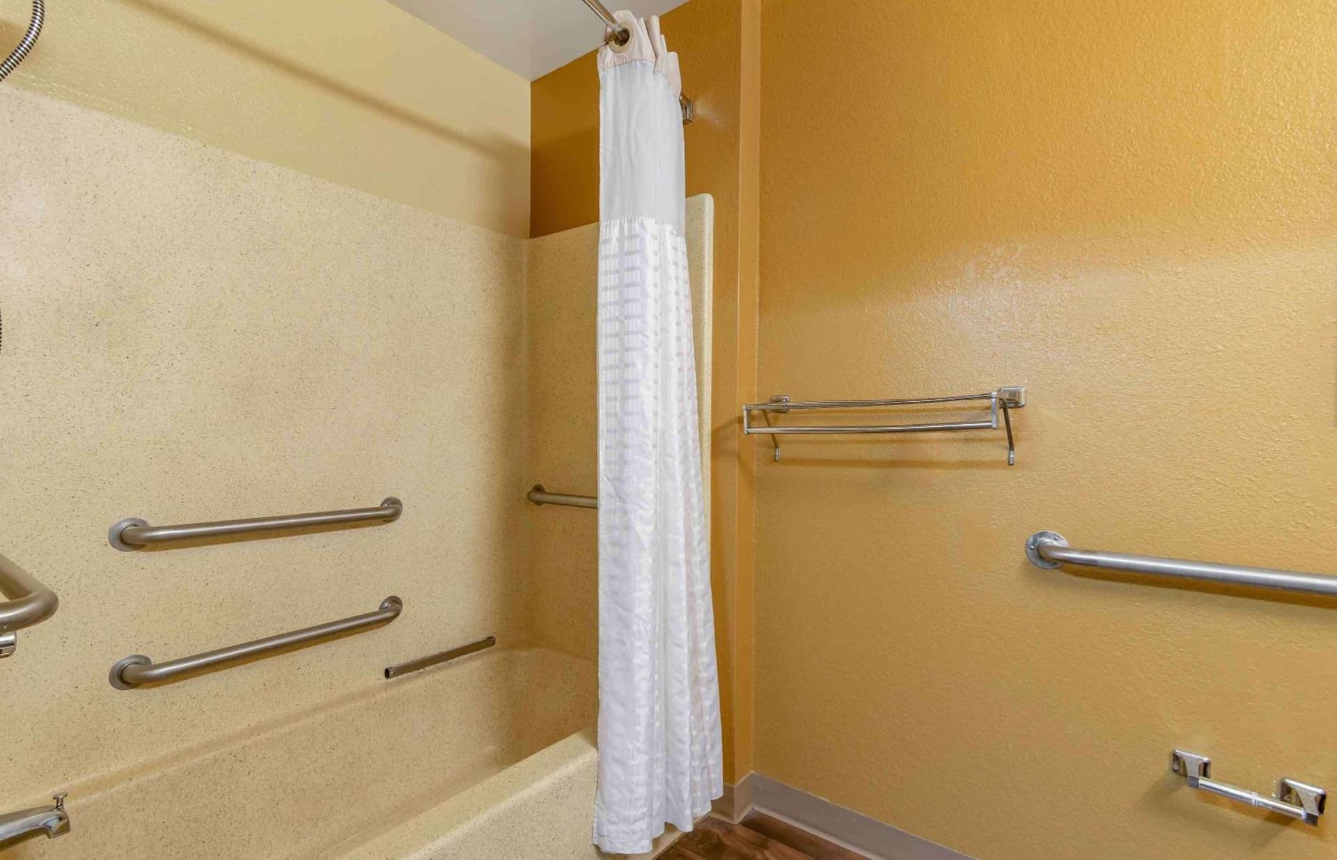 Suburban Studios Columbus Fort Benning Area gallery photo in Columbus, GA — image 31