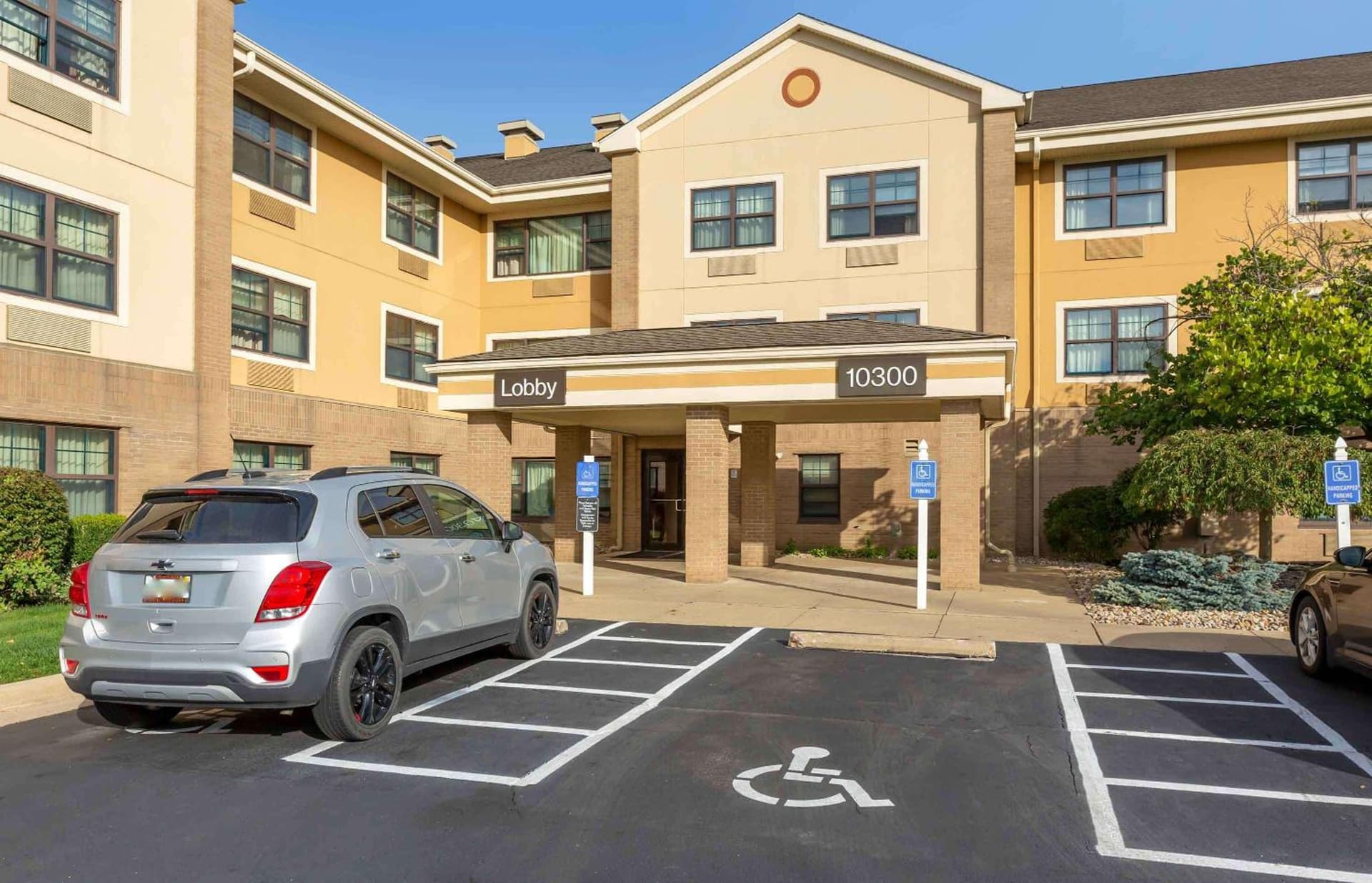 Extended Stay America Suites - Cleveland - Brooklyn property views in Brooklyn, OH — gallery photo 3