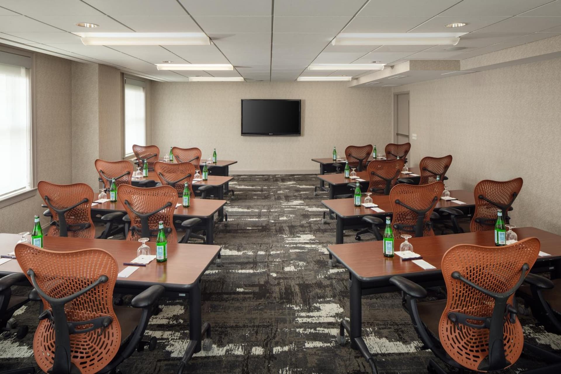DoubleTree Suites by Hilton Hotel Detroit Downtown - Fort Shelby gallery photo in Detroit, MI — image 61