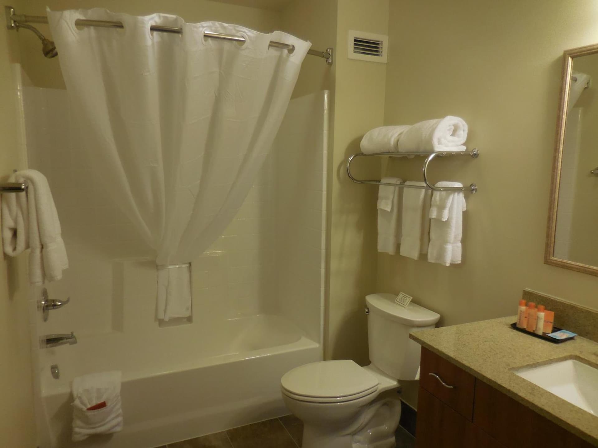 Ledgestone Suites Hotel Billings gallery photo in Billings, MT — image 11