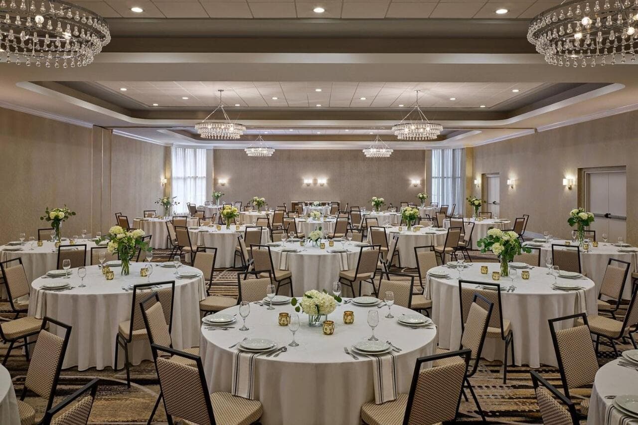 Delta Hotels by Marriott Chicago Willowbrook interior in Willowbrook, IL — gallery photo 2