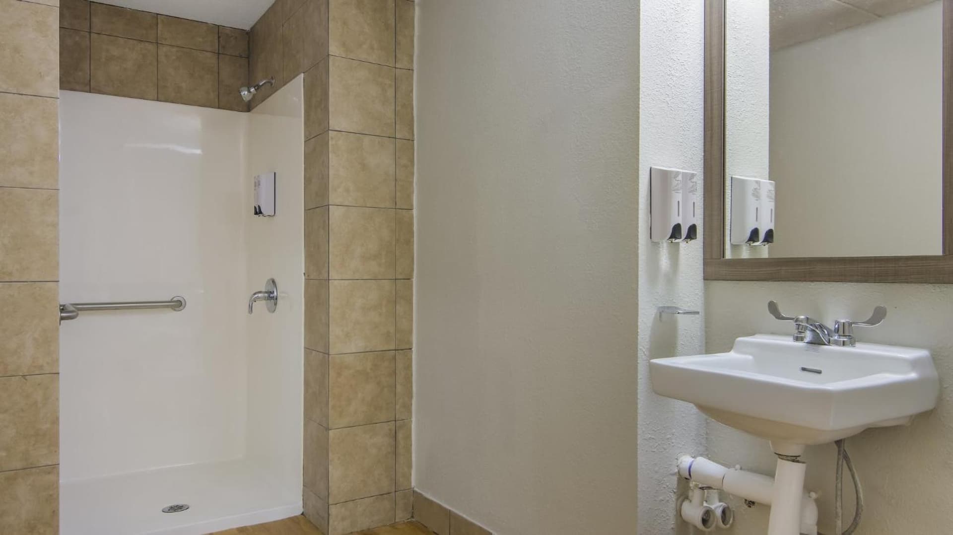 Red Roof Inn & Conference Center Chicago - Aurora Fox Valley gallery photo in North Aurora, IL — image 18