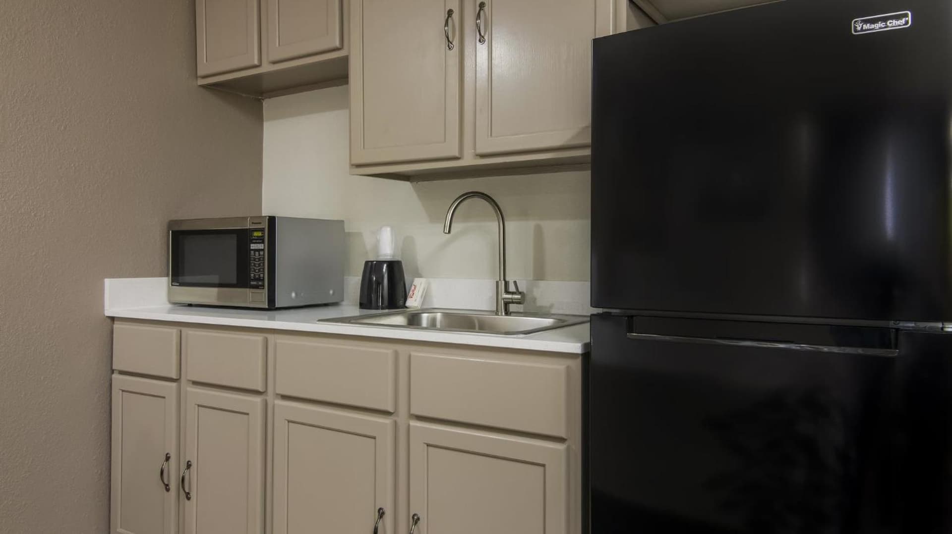 Red Roof Inn & Conference Center Chicago - Aurora Fox Valley gallery photo in North Aurora, IL — image 7
