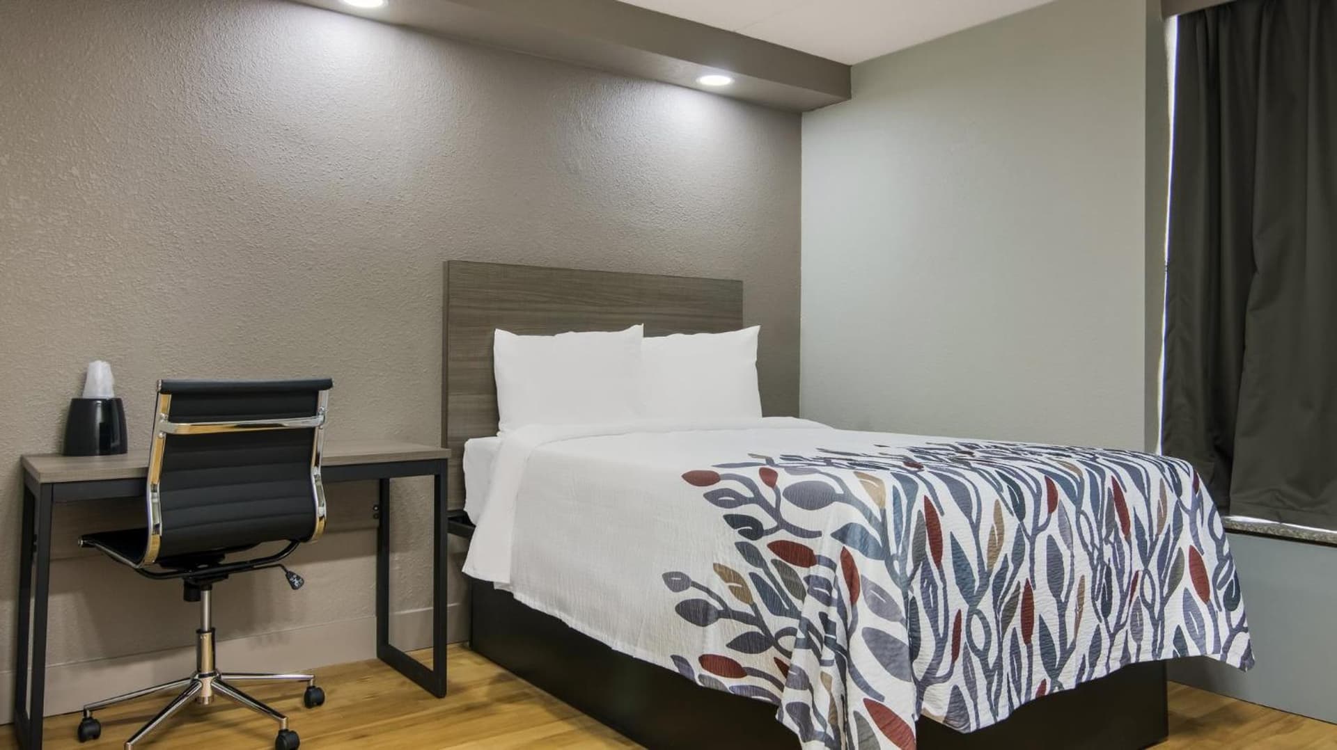 Red Roof Inn & Conference Center Chicago - Aurora Fox Valley gallery photo in North Aurora, IL — image 32