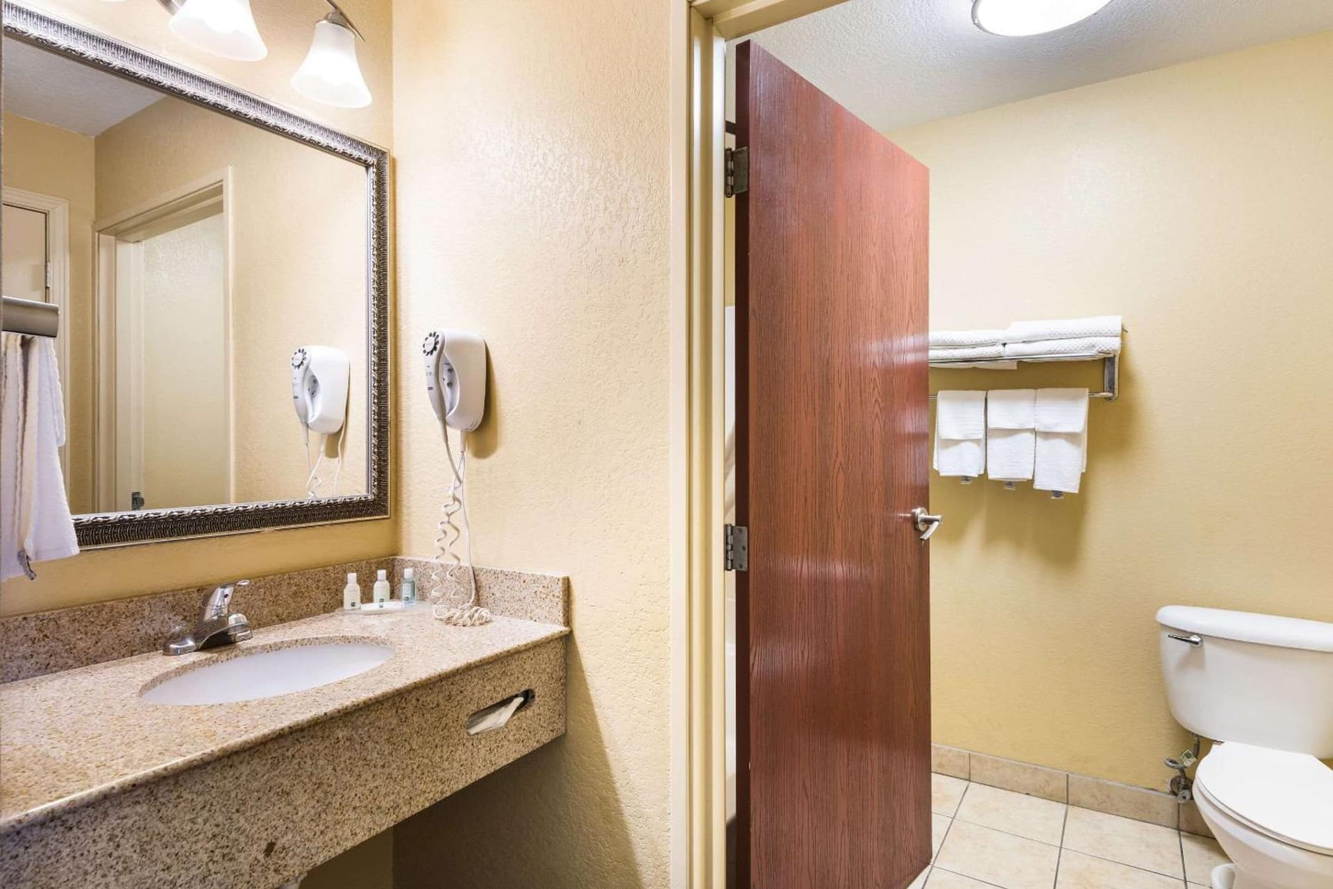 Quality Inn Des Moines North gallery photo in Des Moines, IA — image 13