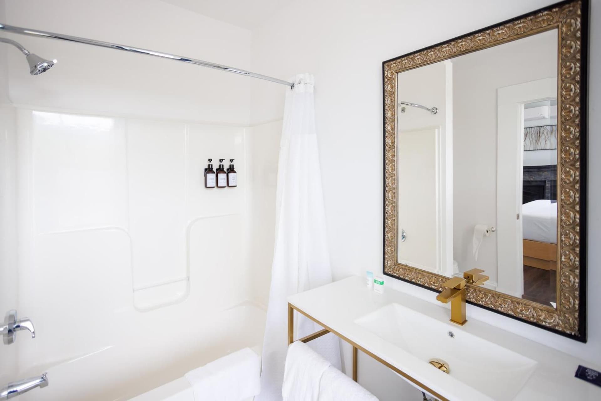 Hotel Callista gallery photo in Norwich, CT — image 32