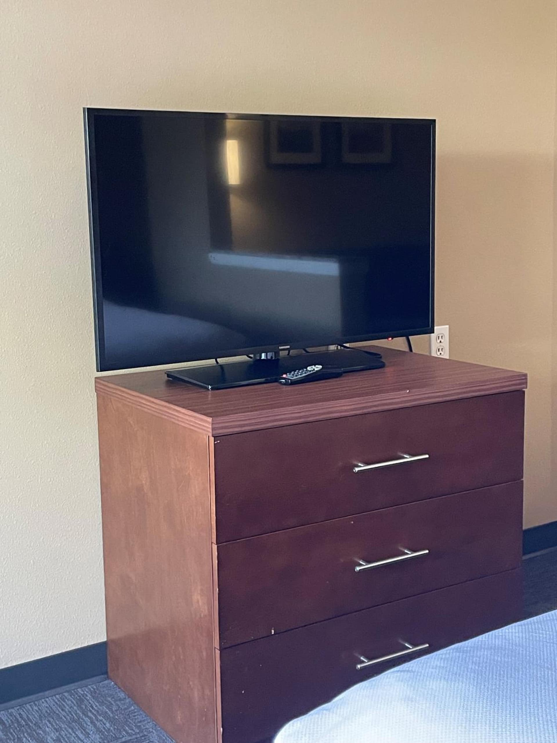 Baymont by Wyndham Ontario property views in Ontario, CA — gallery photo 3