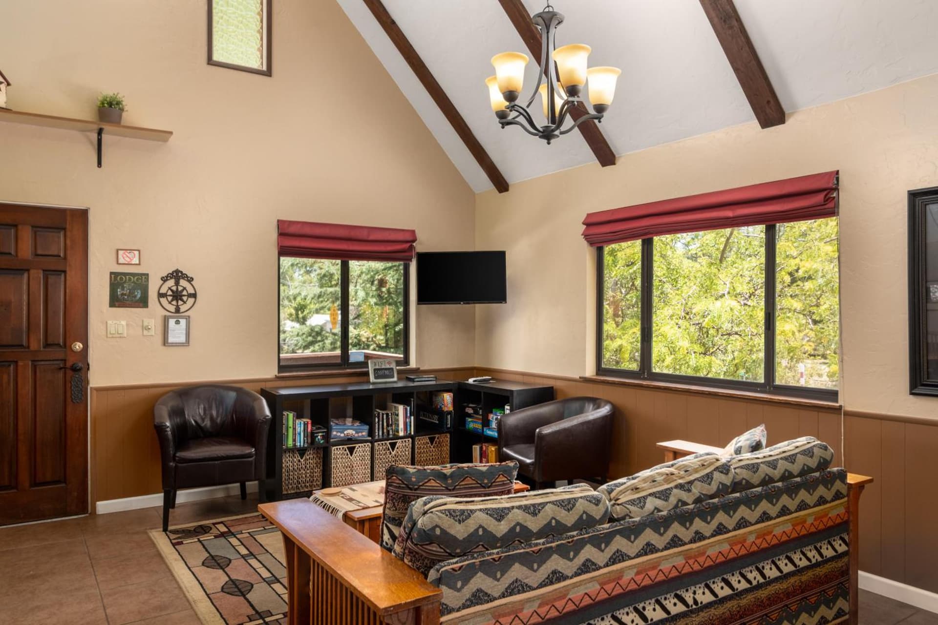 Prescott Pines Inn property views in Prescott, AZ — gallery photo 3