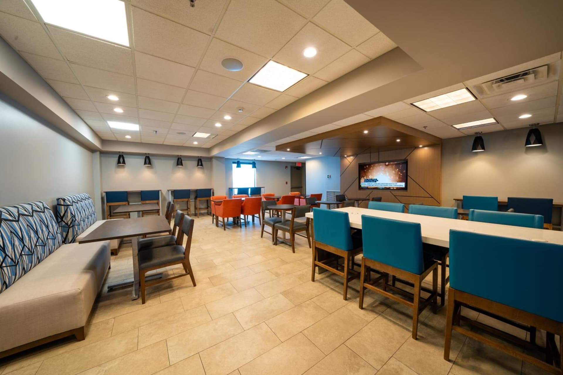 Holiday Inn Express Hotel & Suites Tampa-Oldsmar by IHG gallery photo in Oldsmar, FL — image 70