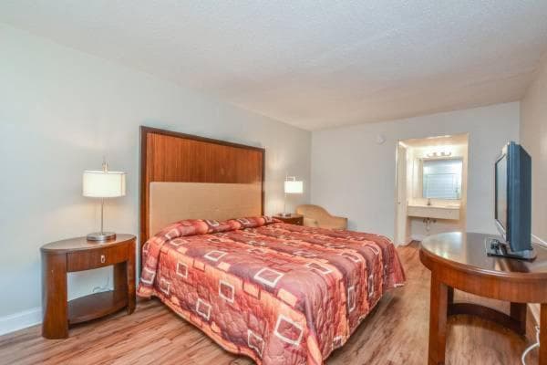 Economy Hotel Marietta property views in Marietta, GA — gallery photo 3