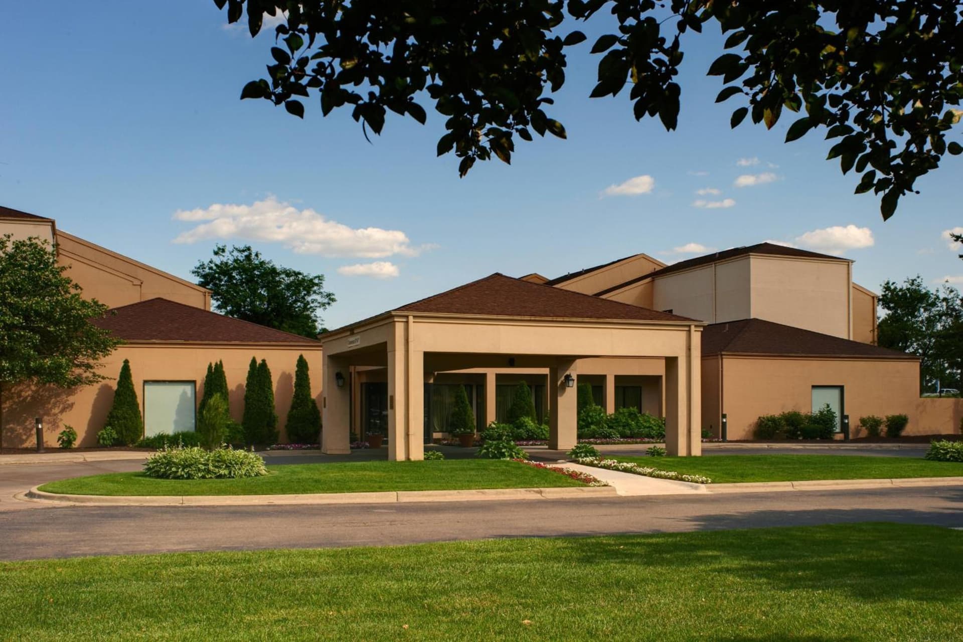 Courtyard Detroit Metro Airport Romulus property views in Romulus, MI — gallery photo 3