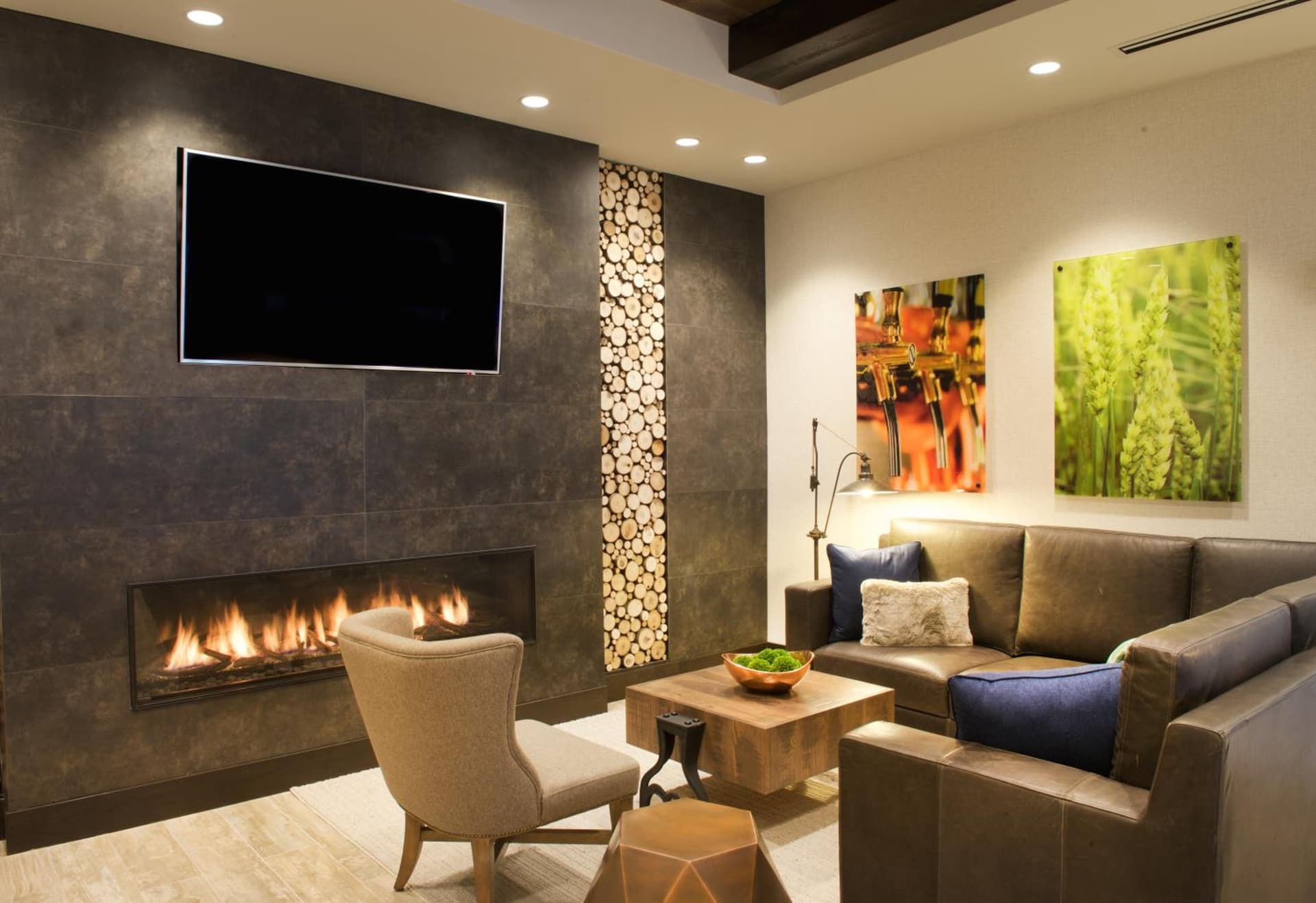 SpringHill Suites by Marriott Bend interior in Bend, OR — gallery photo 2