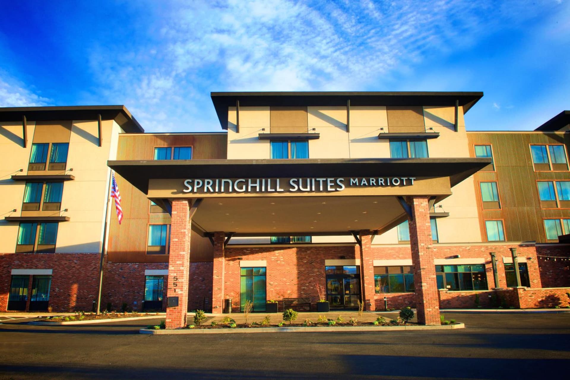 SpringHill Suites by Marriott Bend interior in Bend, OR — gallery photo 2