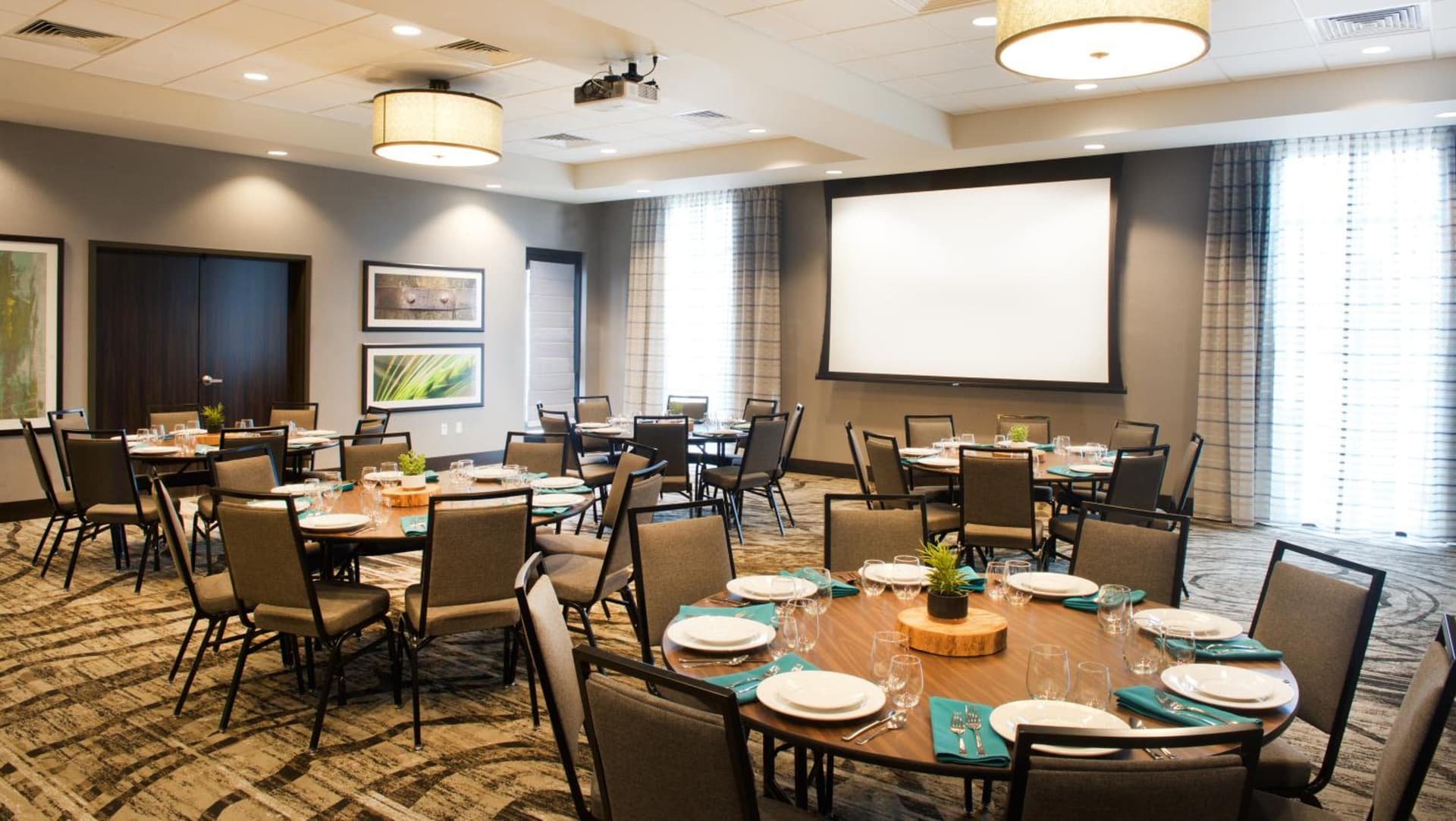 SpringHill Suites by Marriott Bend gallery photo in Bend, OR — image 35