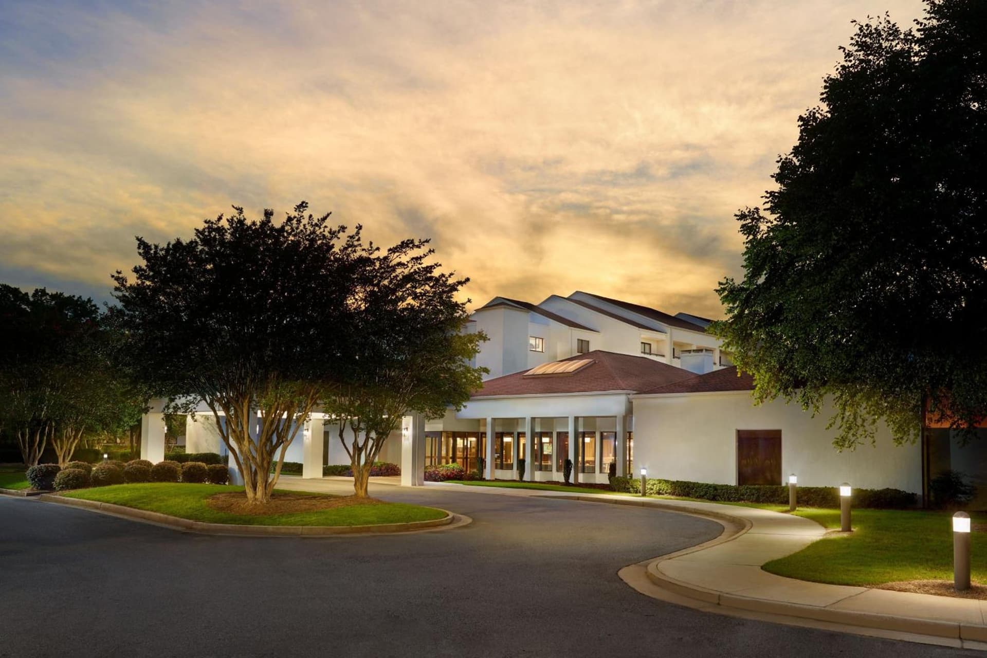 Courtyard by Marriott Atlanta Executive Park/Emory exterior or lobby in Atlanta, GA — main listing photo