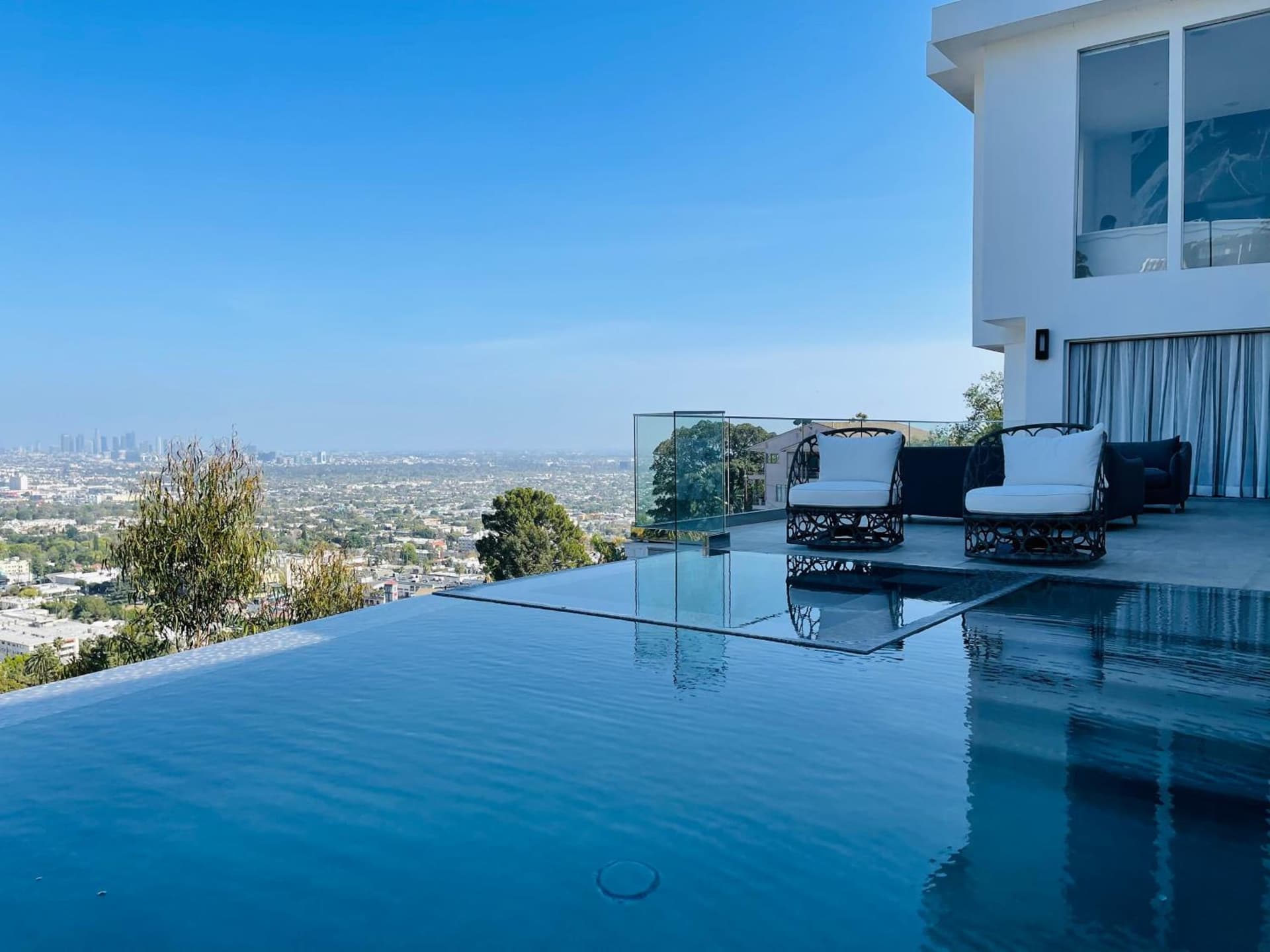 Exclusive Hillside Hideaway-Private Room property views in Los Angeles, CA — gallery photo 3