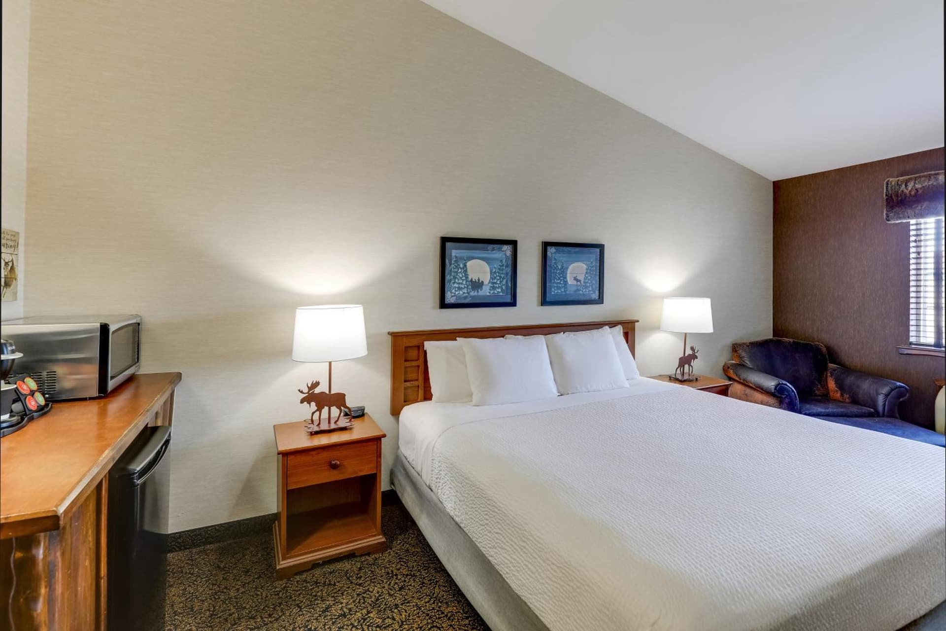 Stoney Creek Hotel Columbia interior in Columbia, MO — gallery photo 2