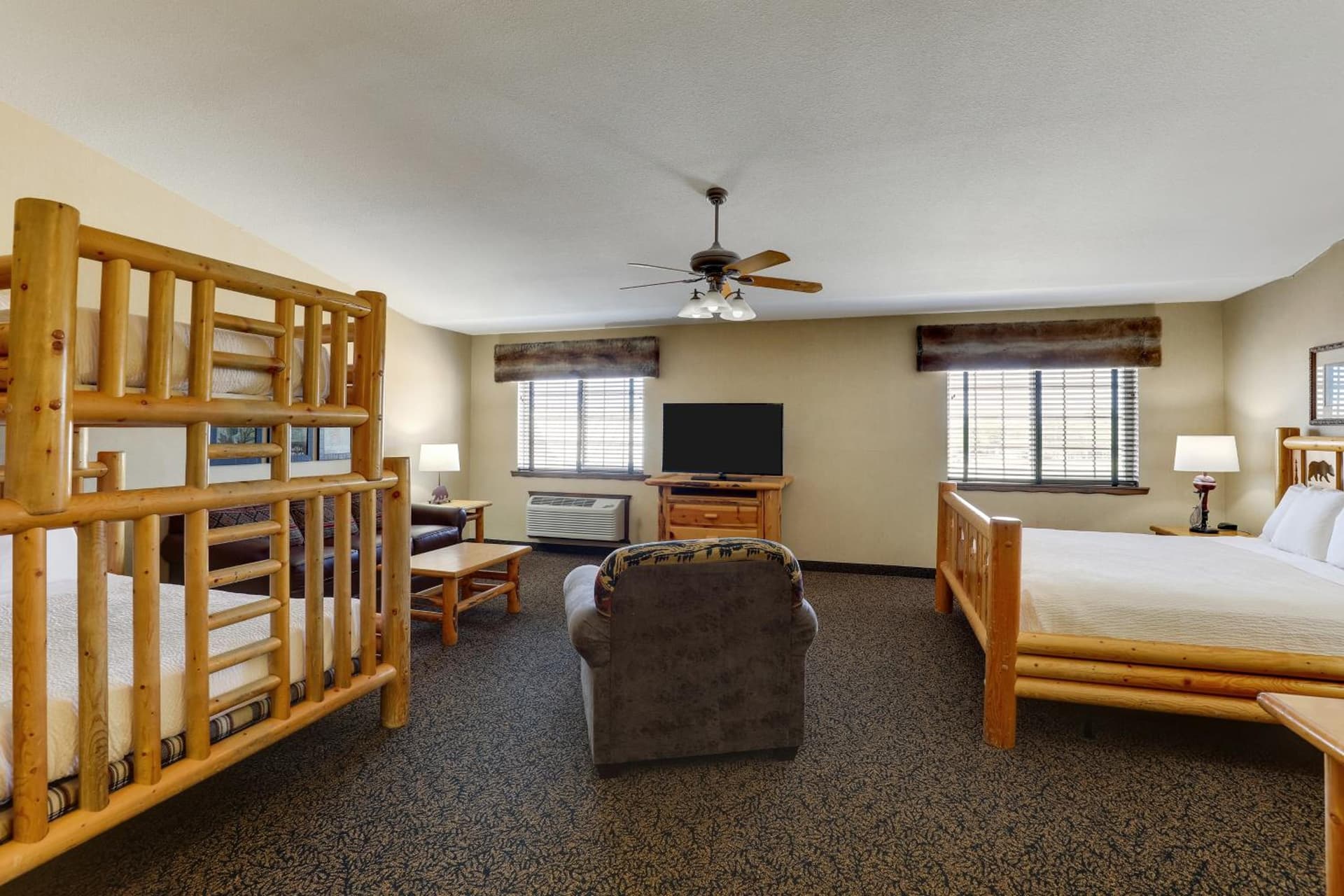 Stoney Creek Hotel Columbia gallery photo in Columbia, MO — image 11
