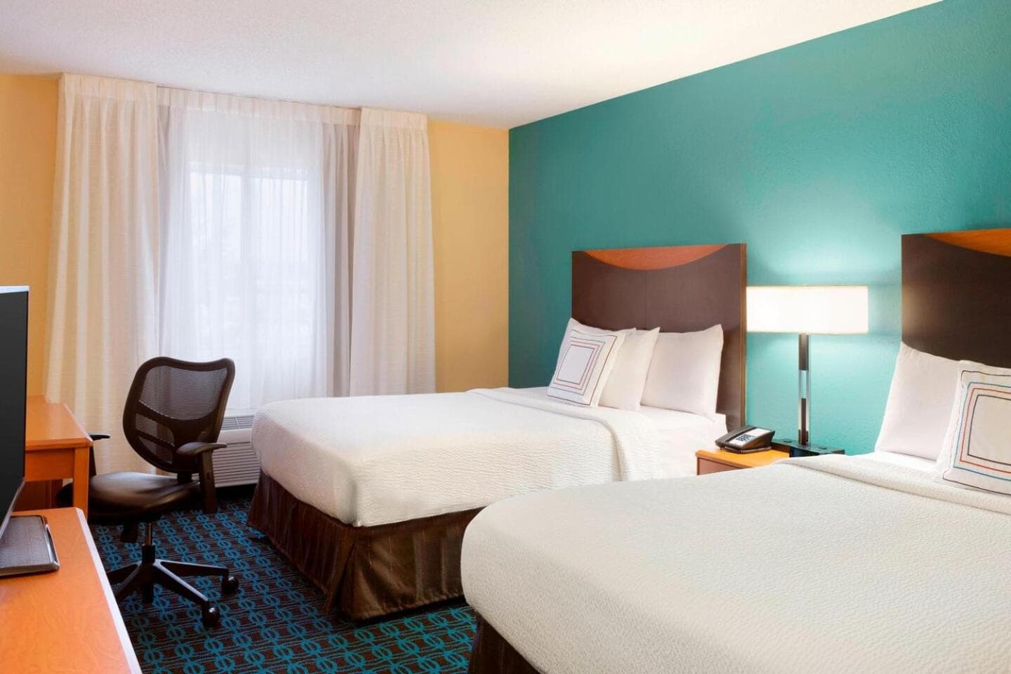 Fairfield Inn & Suites Minneapolis St. Paul/Roseville interior in Roseville, MN — gallery photo 2