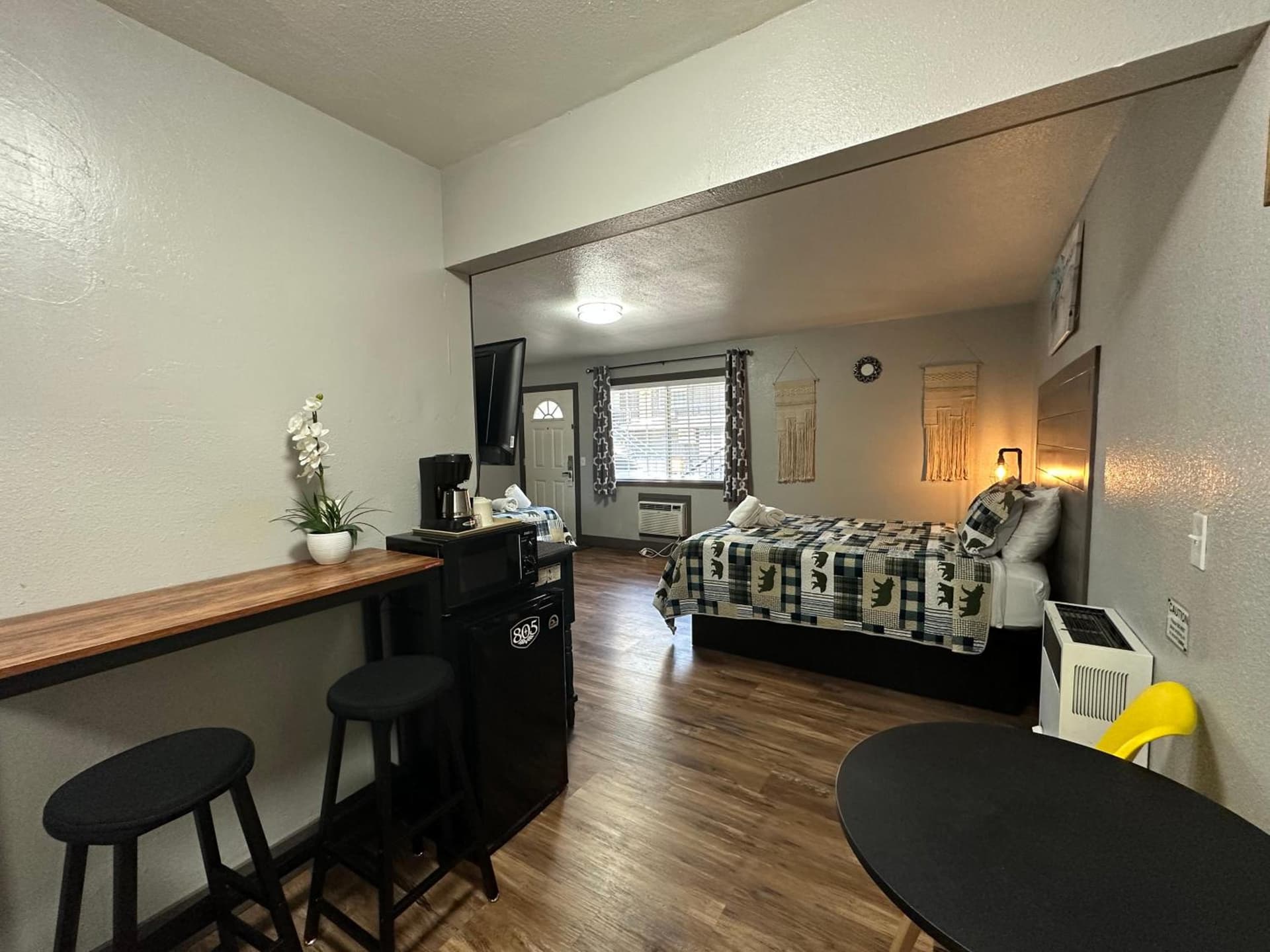 Lake Ridge South Lake Tahoe interior in South Lake Tahoe, CA — gallery photo 2