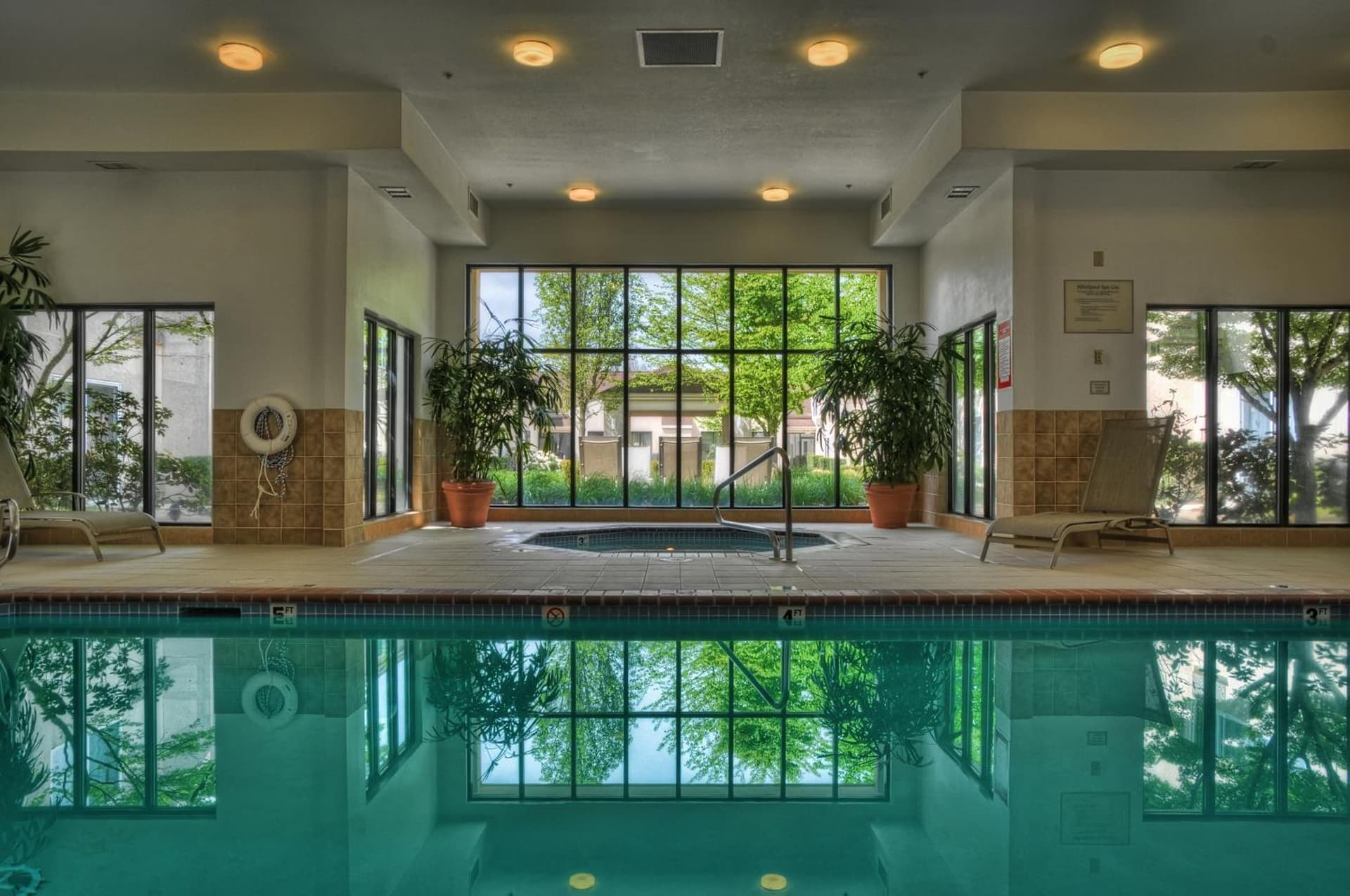 Courtyard by Marriott Eugene Springfield property views in Springfield, OR — gallery photo 3