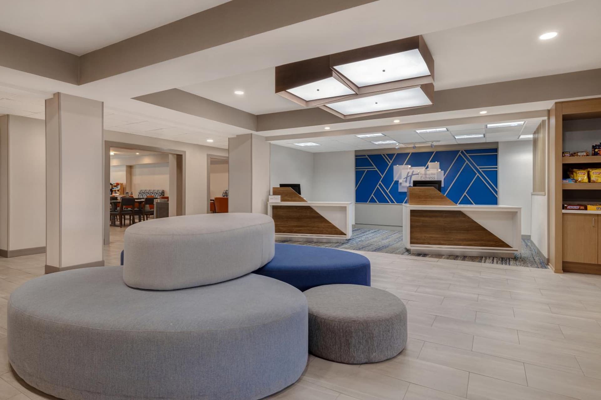 Holiday Inn Express Hotel & Suites Moab by IHG interior in Moab, UT — gallery photo 2