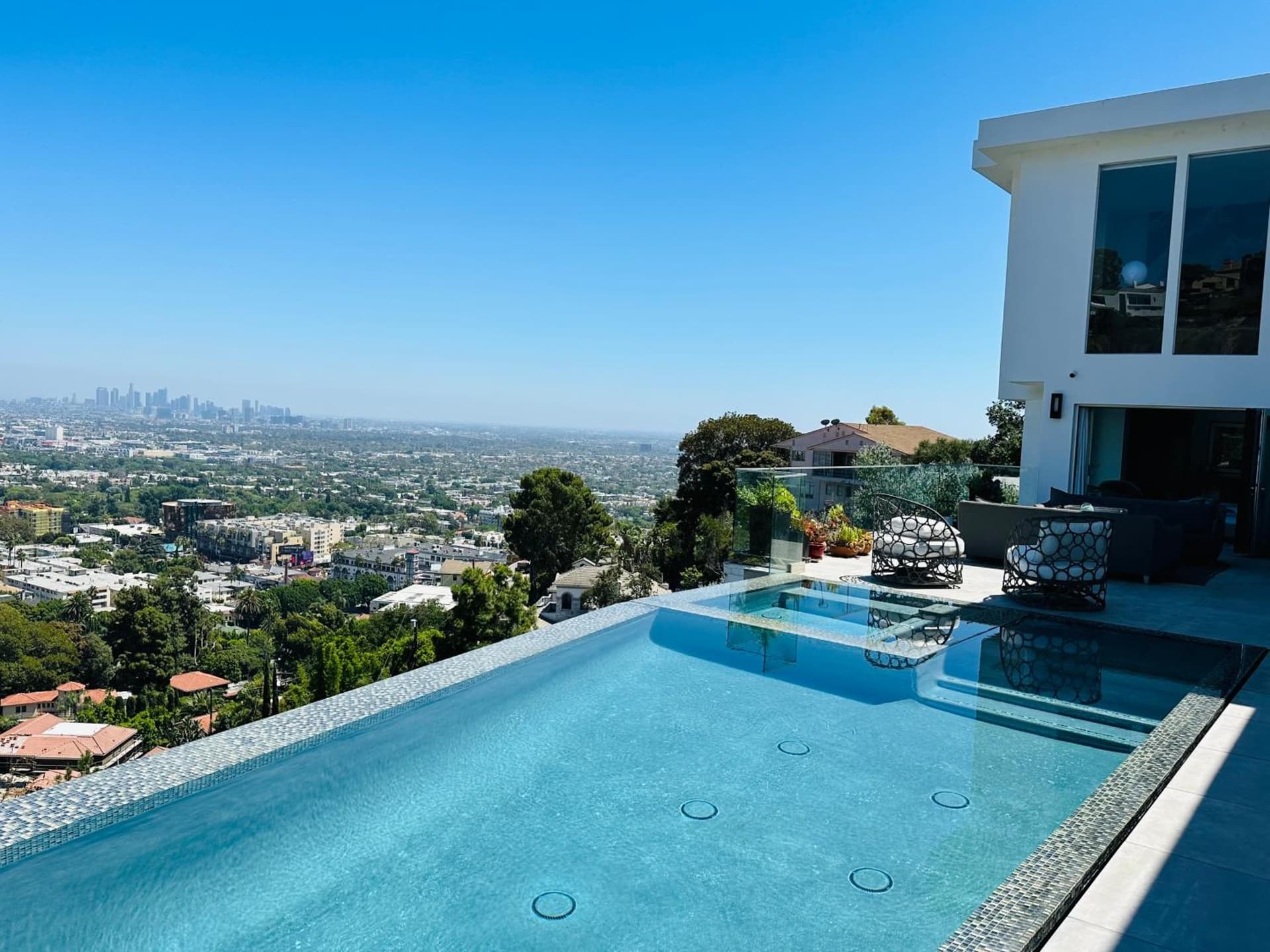 Exclusive Hillside Hideaway-Private Room interior in Los Angeles, CA — gallery photo 2