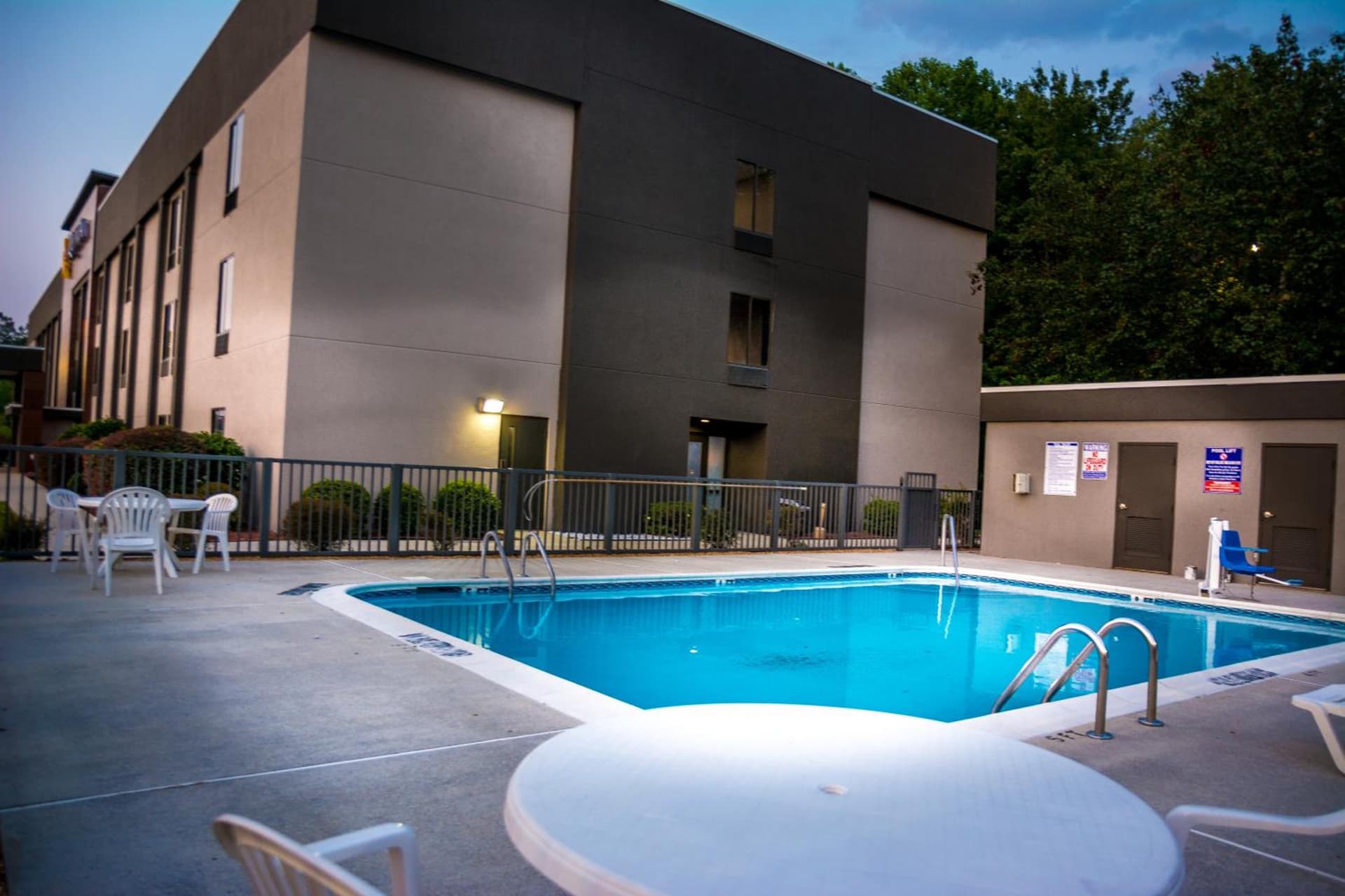 La Quinta Inn & Suites by Wyndham Fayetteville I-95 gallery photo in Fayetteville, NC — image 39