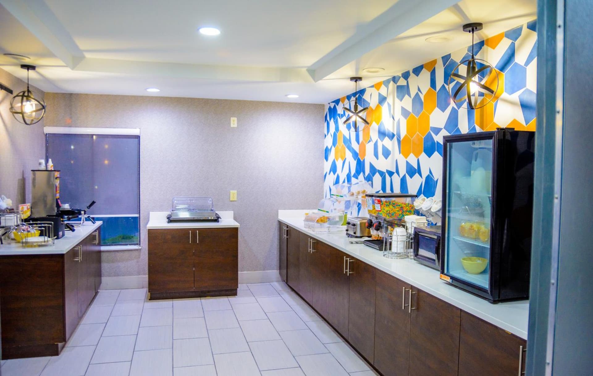 La Quinta Inn & Suites by Wyndham Fayetteville I-95 gallery photo in Fayetteville, NC — image 32
