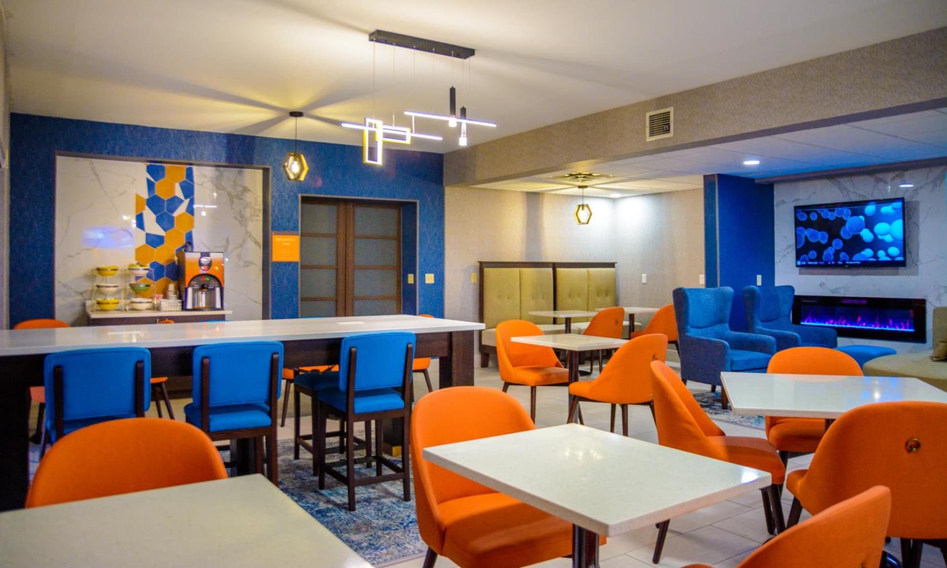La Quinta Inn & Suites by Wyndham Fayetteville I-95 gallery photo in Fayetteville, NC — image 35