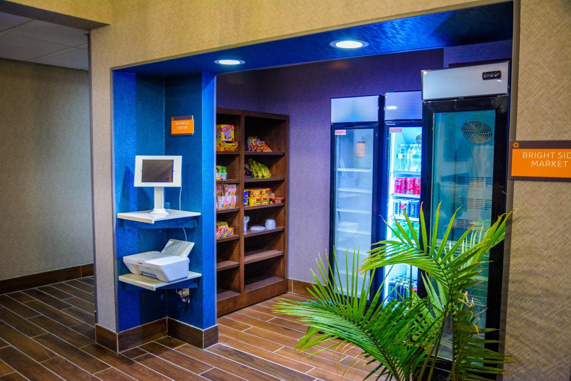 La Quinta Inn & Suites by Wyndham Fayetteville I-95 gallery photo in Fayetteville, NC — image 13