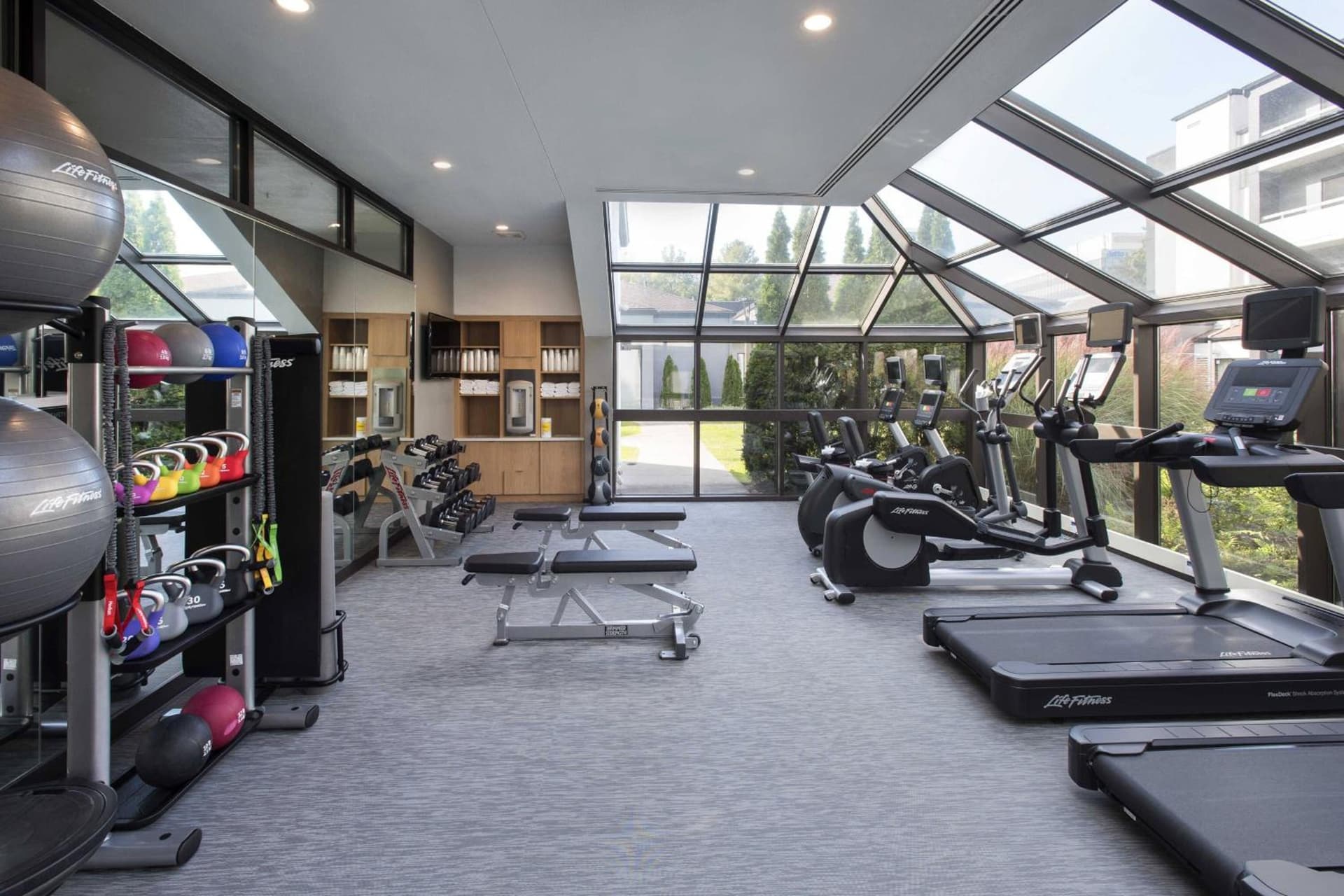 Courtyard by Marriott Norwalk gallery photo in Norwalk, CT — image 23