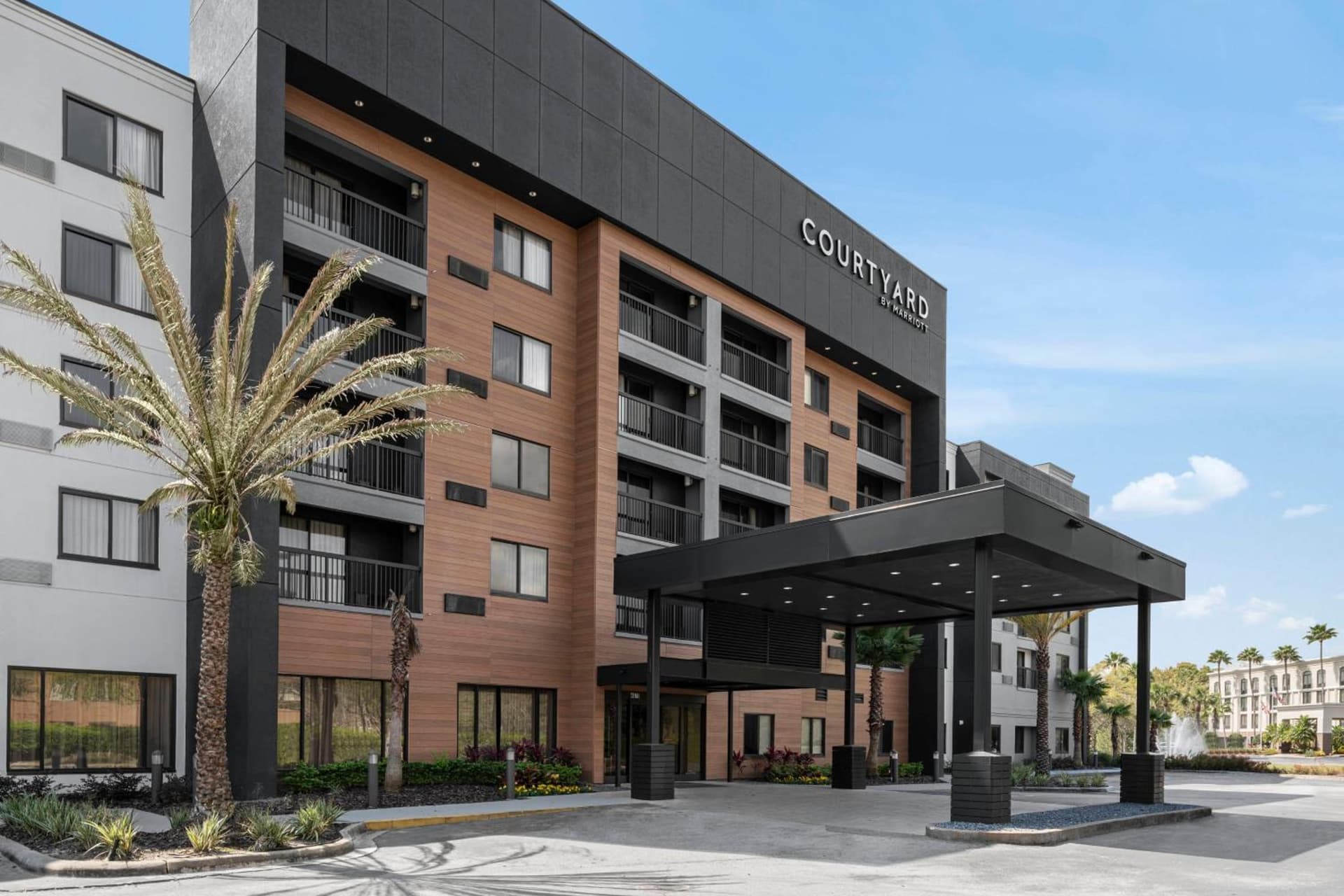 Courtyard by Marriott Jacksonville Butler Boulevard interior in Jacksonville, FL — gallery photo 2