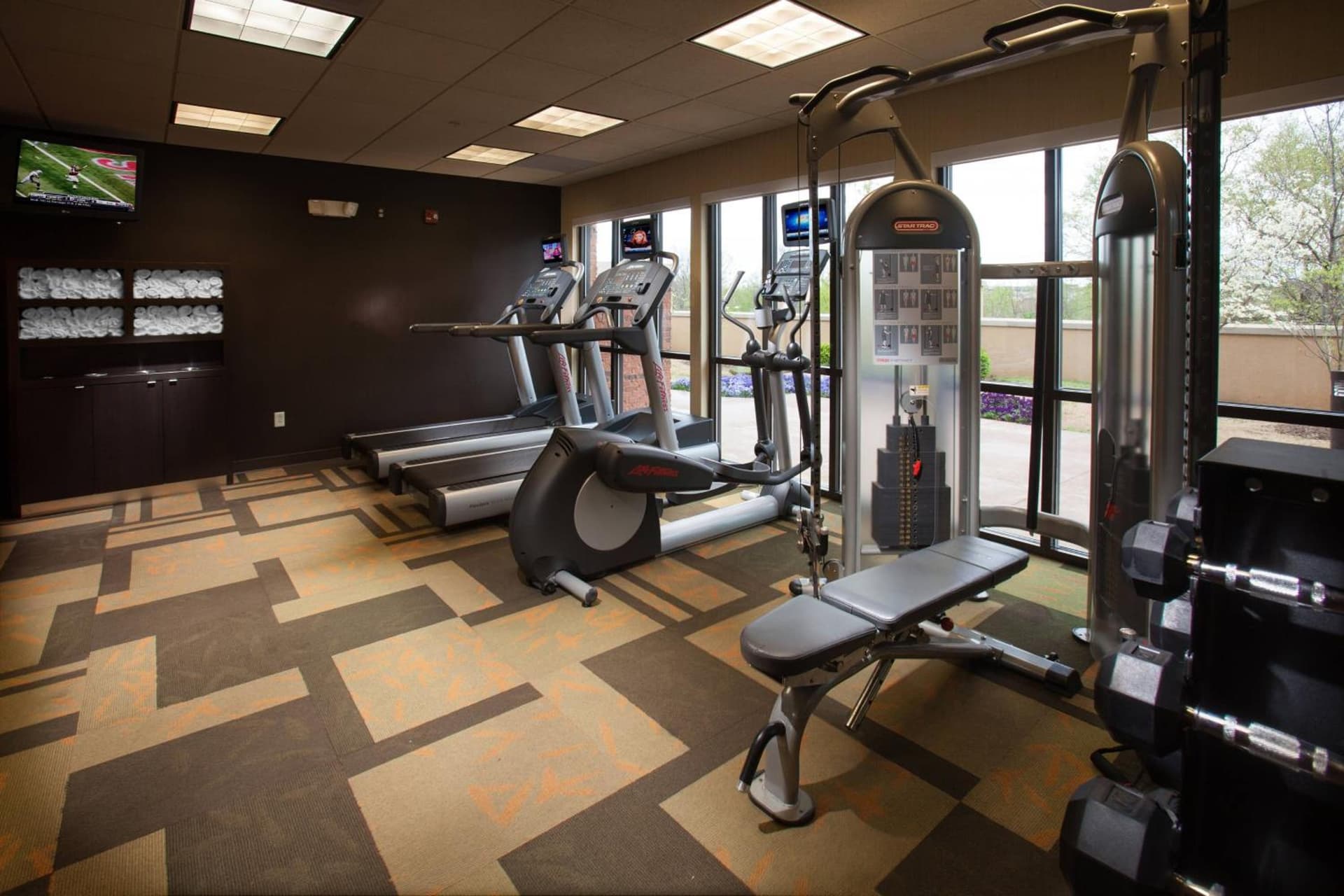 Courtyard by Marriott Fayetteville gallery photo in Fayetteville, AR — image 16