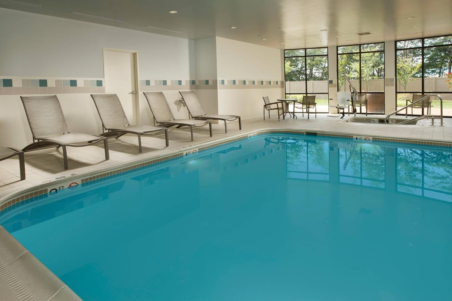 Courtyard by Marriott Waldorf gallery photo in Waldorf, MD — image 4