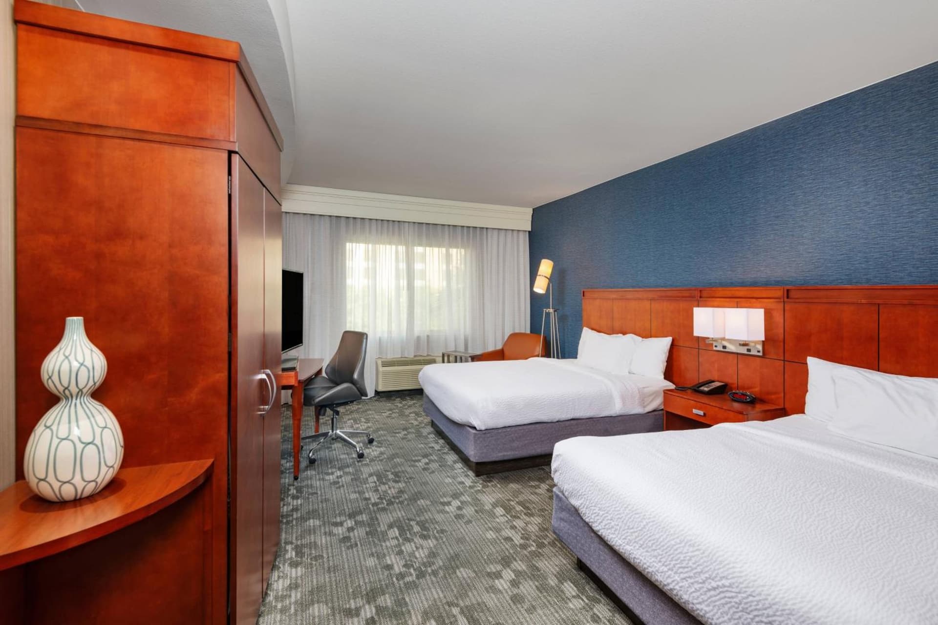 Courtyard by Marriott Santa Ana Orange County property views in Santa Ana, CA — gallery photo 3