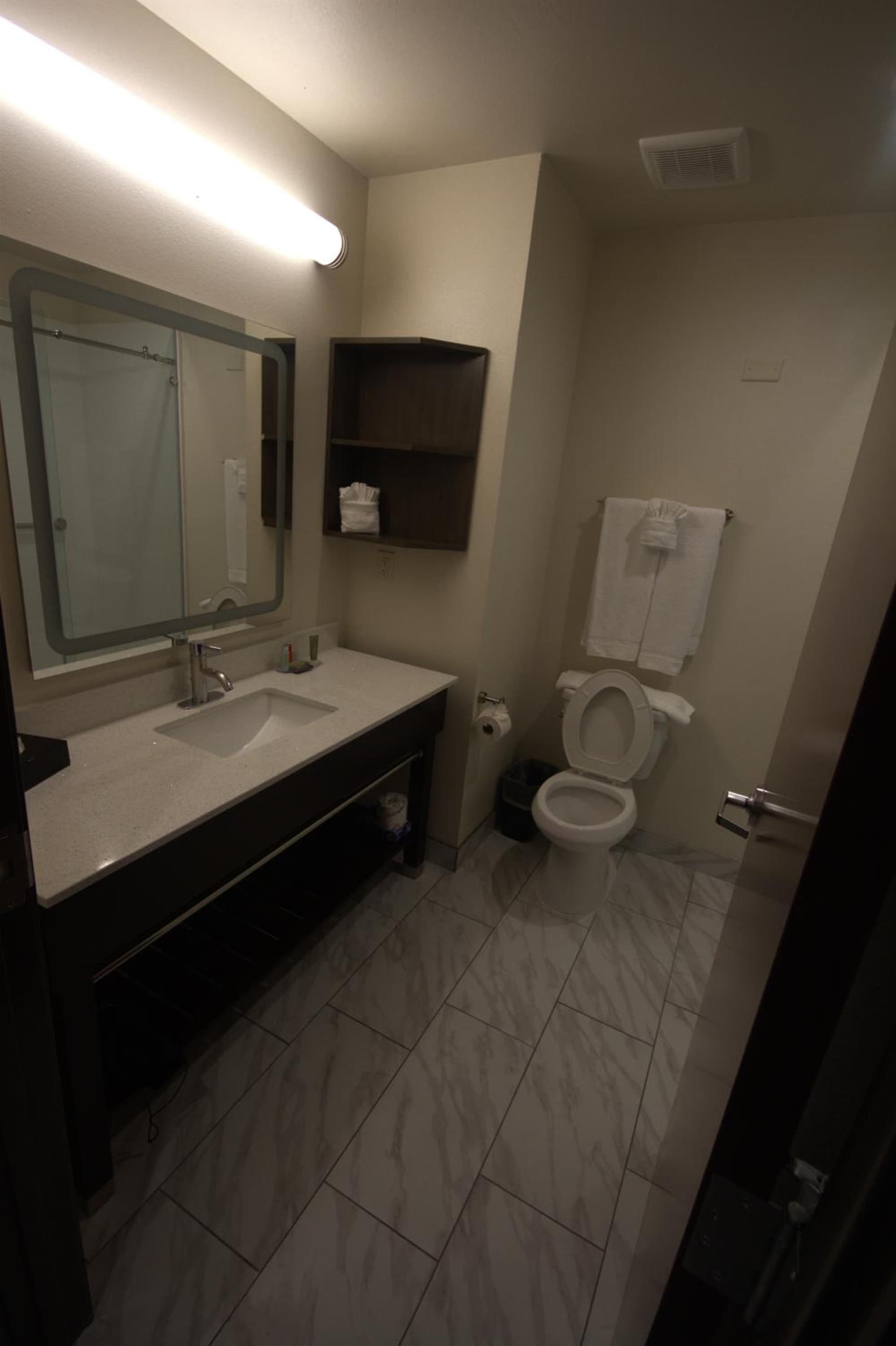 Atrium Hotel and Suites DFW Airport gallery photo in Irving, TX — image 9