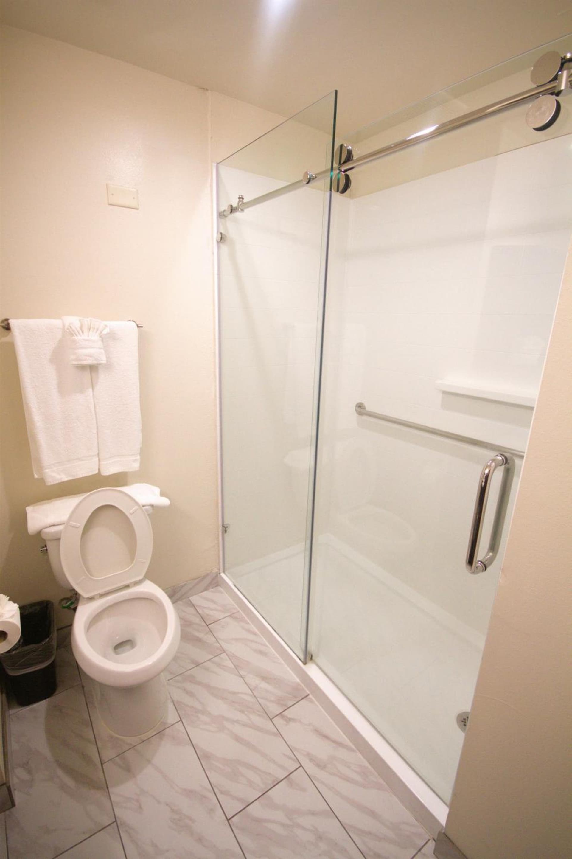 Atrium Hotel and Suites DFW Airport gallery photo in Irving, TX — image 59