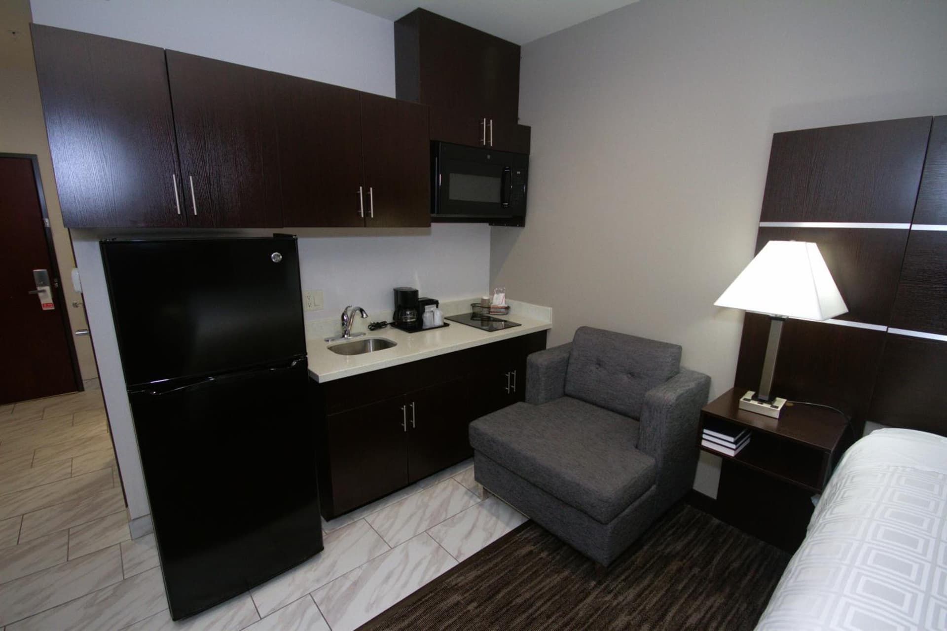 Atrium Hotel and Suites DFW Airport gallery photo in Irving, TX — image 32