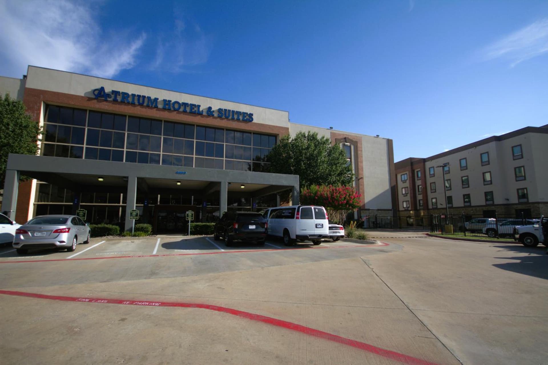 Atrium Hotel and Suites DFW Airport gallery photo in Irving, TX — image 44