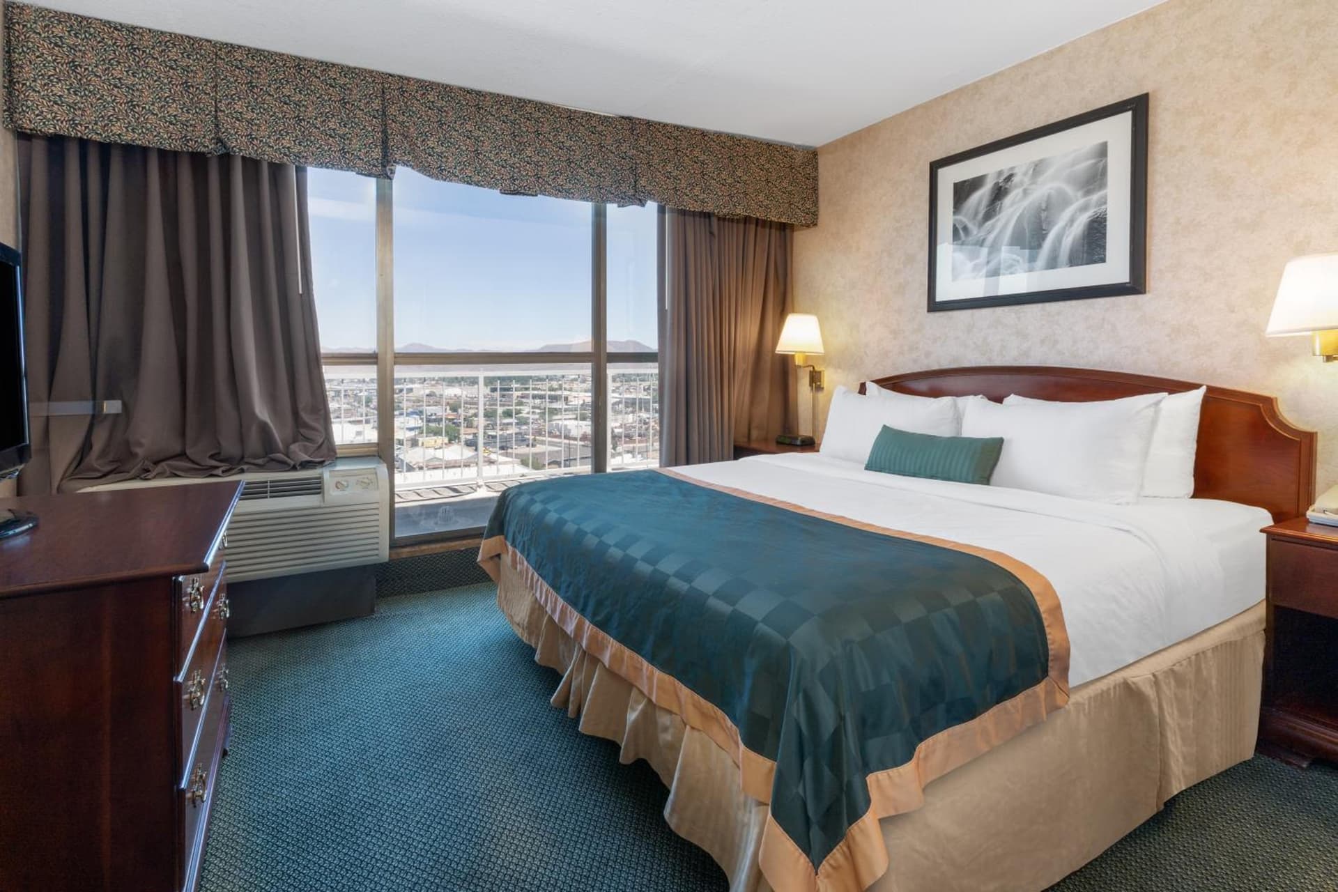 Ramada by Wyndham Reno Hotel & Casino gallery photo in Reno, NV — image 19