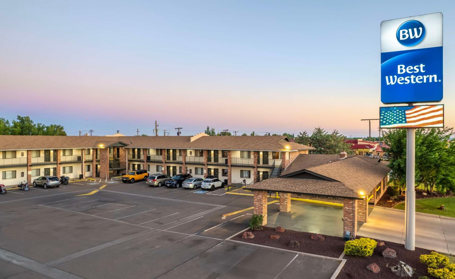 Best Western Arizonian Inn featured exterior or lobby in Holbrook, AZ — similar hotel