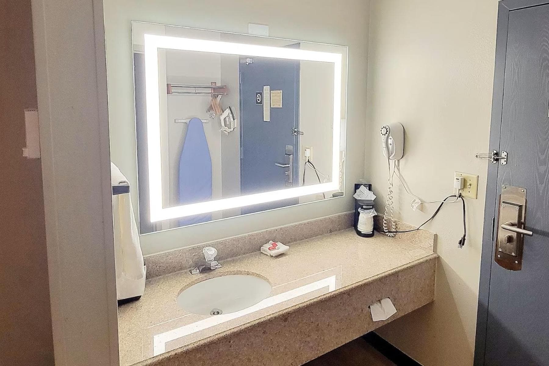 Days Inn by Wyndham Pleasant Prairie Kenosha gallery photo in Kenosha, WI — image 45