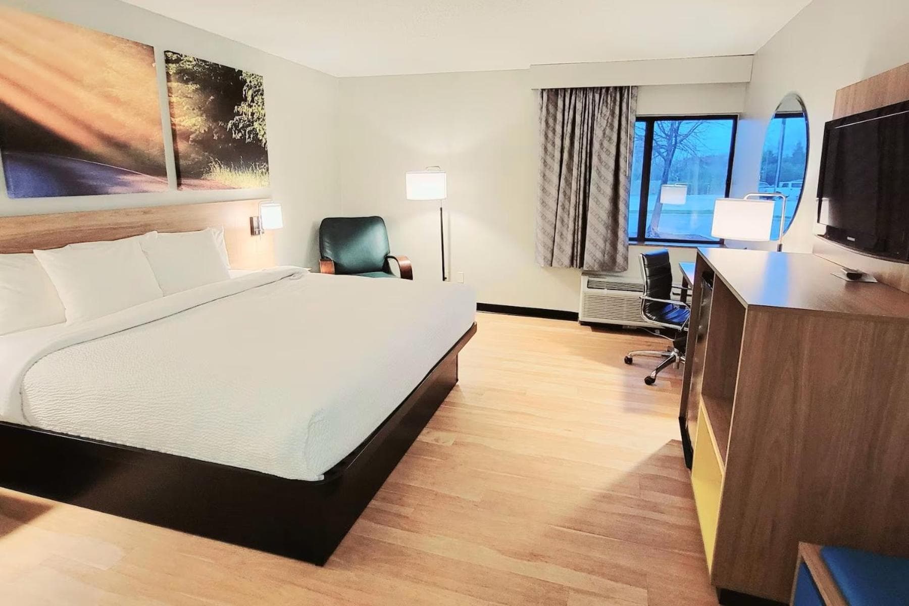 Days Inn by Wyndham Pleasant Prairie Kenosha gallery photo in Kenosha, WI — image 55