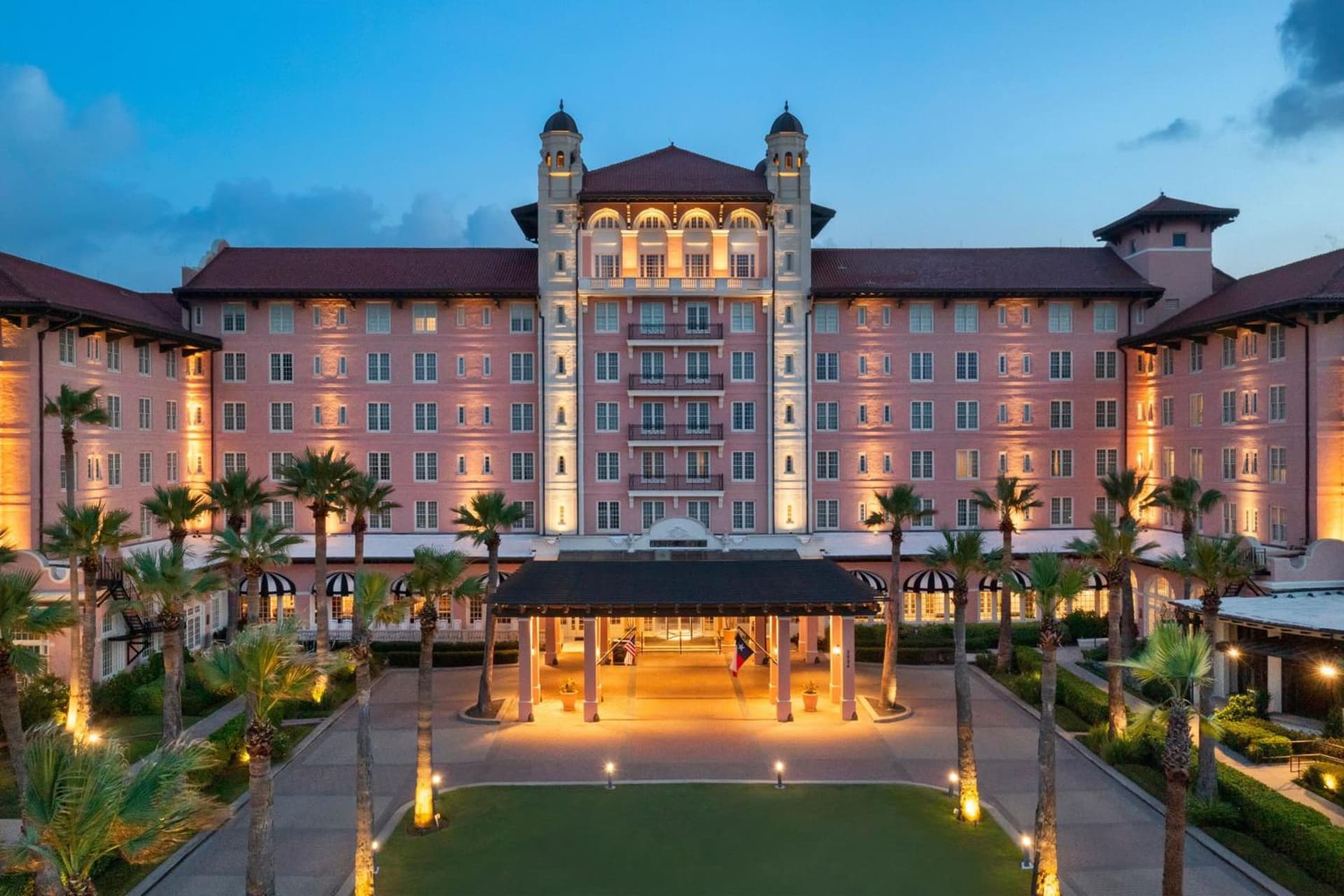 Grand Galvez Resort, Autograph Collection property views in Galveston, TX — gallery photo 3