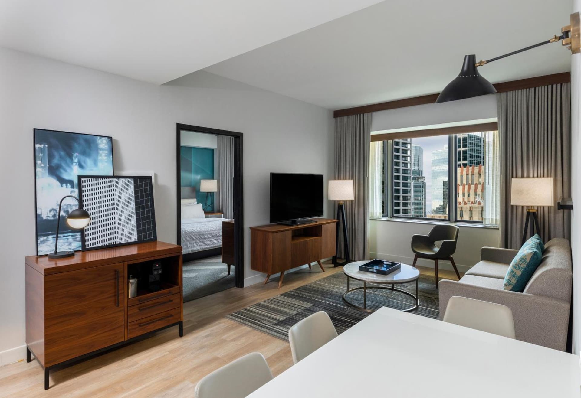 Le Meridien Houston Downtown interior in Houston, TX — gallery photo 2