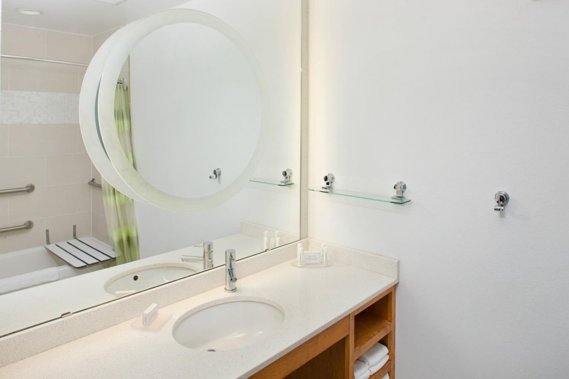Springhill Suites by Marriott Savannah Downtown Historic District gallery photo in Savannah, GA — image 7