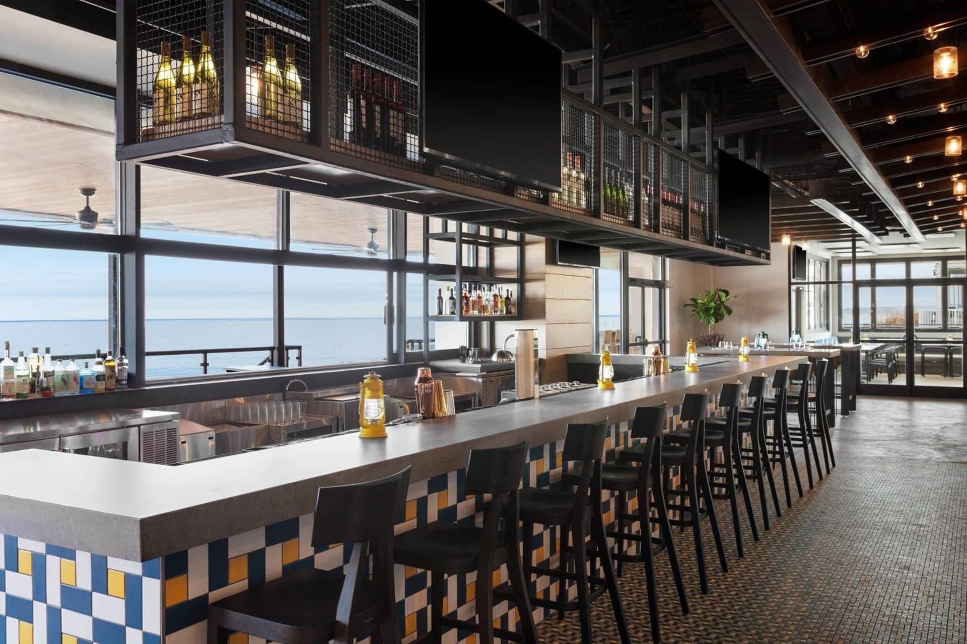 Delta Hotels by Marriott™ Virginia Beach Waterfront Suites gallery photo in Virginia Beach, VA — image 4