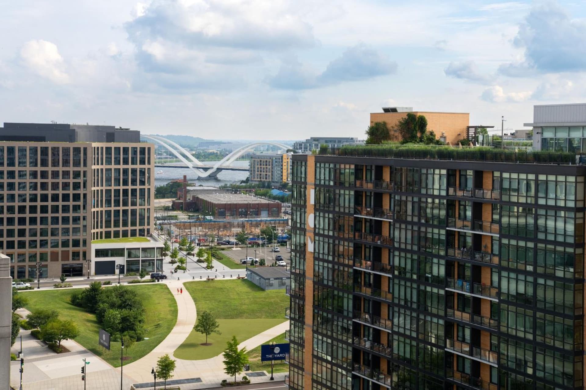 Courtyard by Marriott Washington Capitol Hill/Navy Yard interior in Washington, DC — gallery photo 2