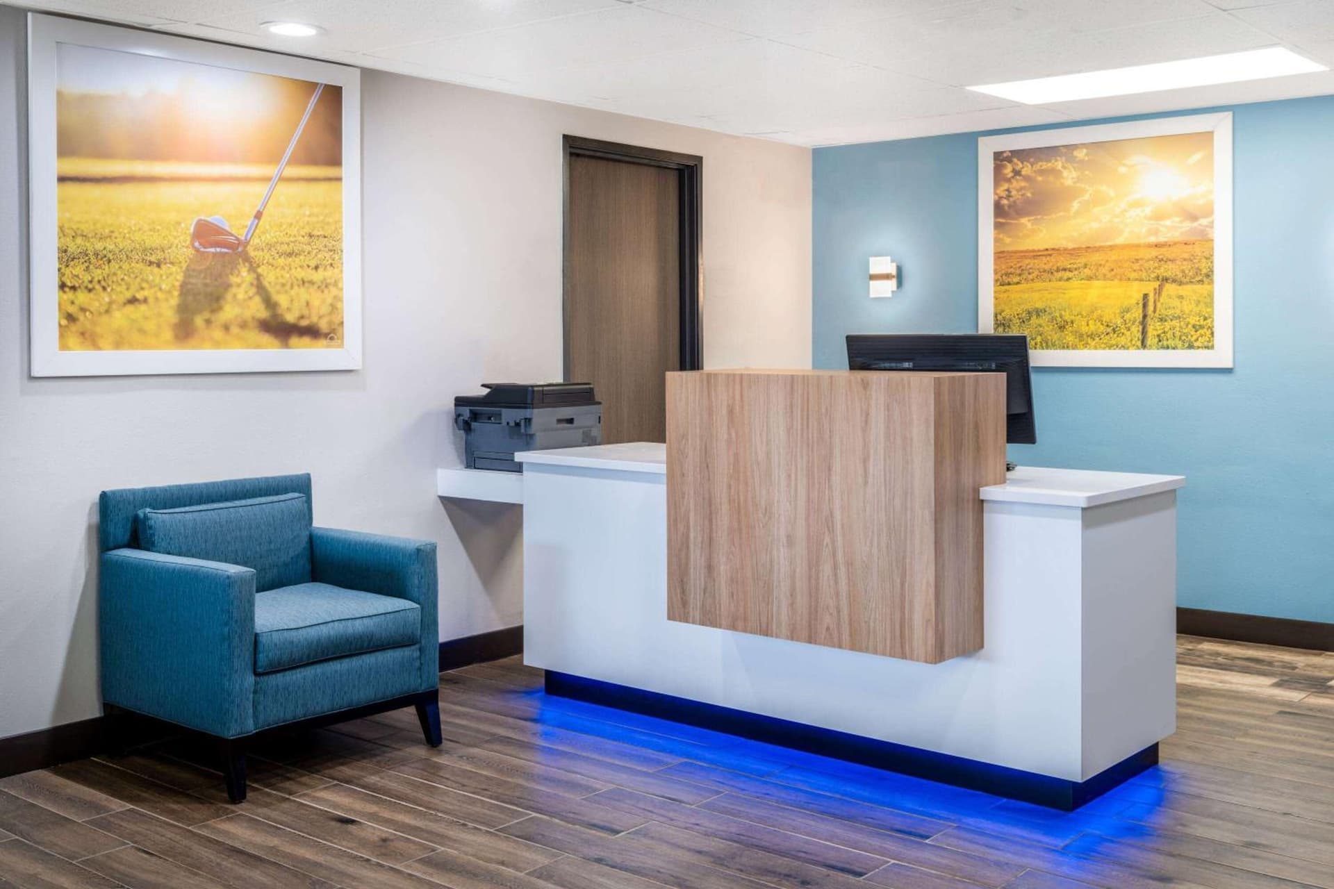Days Inn by Wyndham Sioux Falls Airport property views in Sioux Falls, SD — gallery photo 3